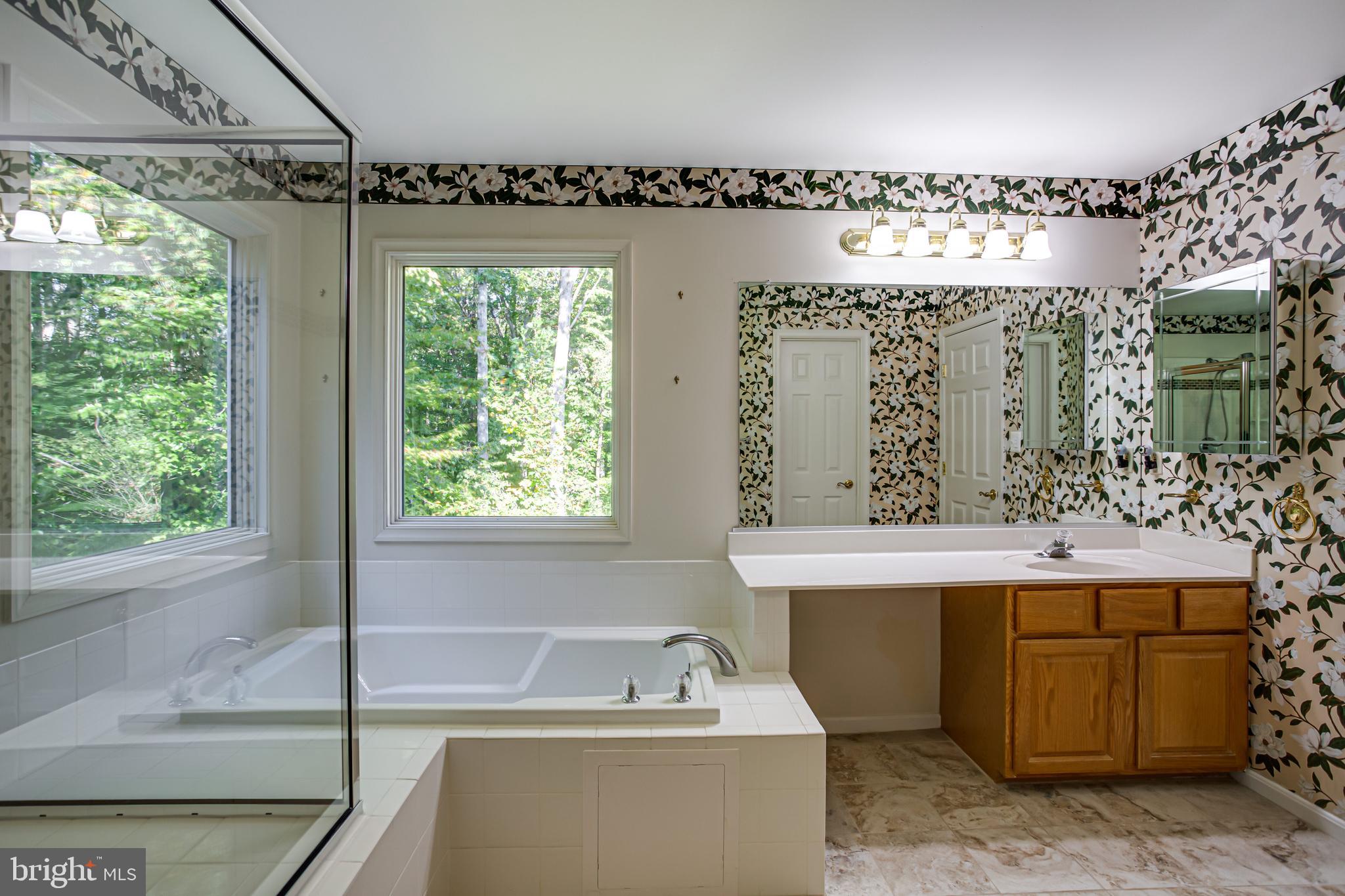 MEADOWBROOK - Residential