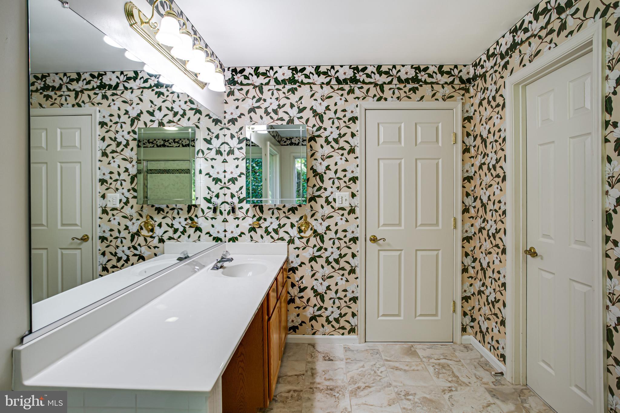 MEADOWBROOK - Residential