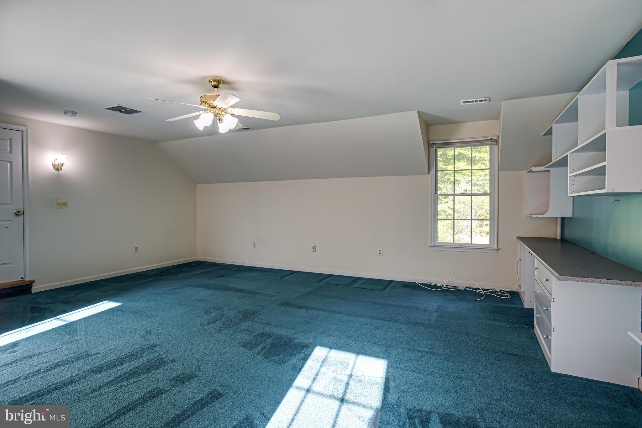 MEADOWBROOK - Residential