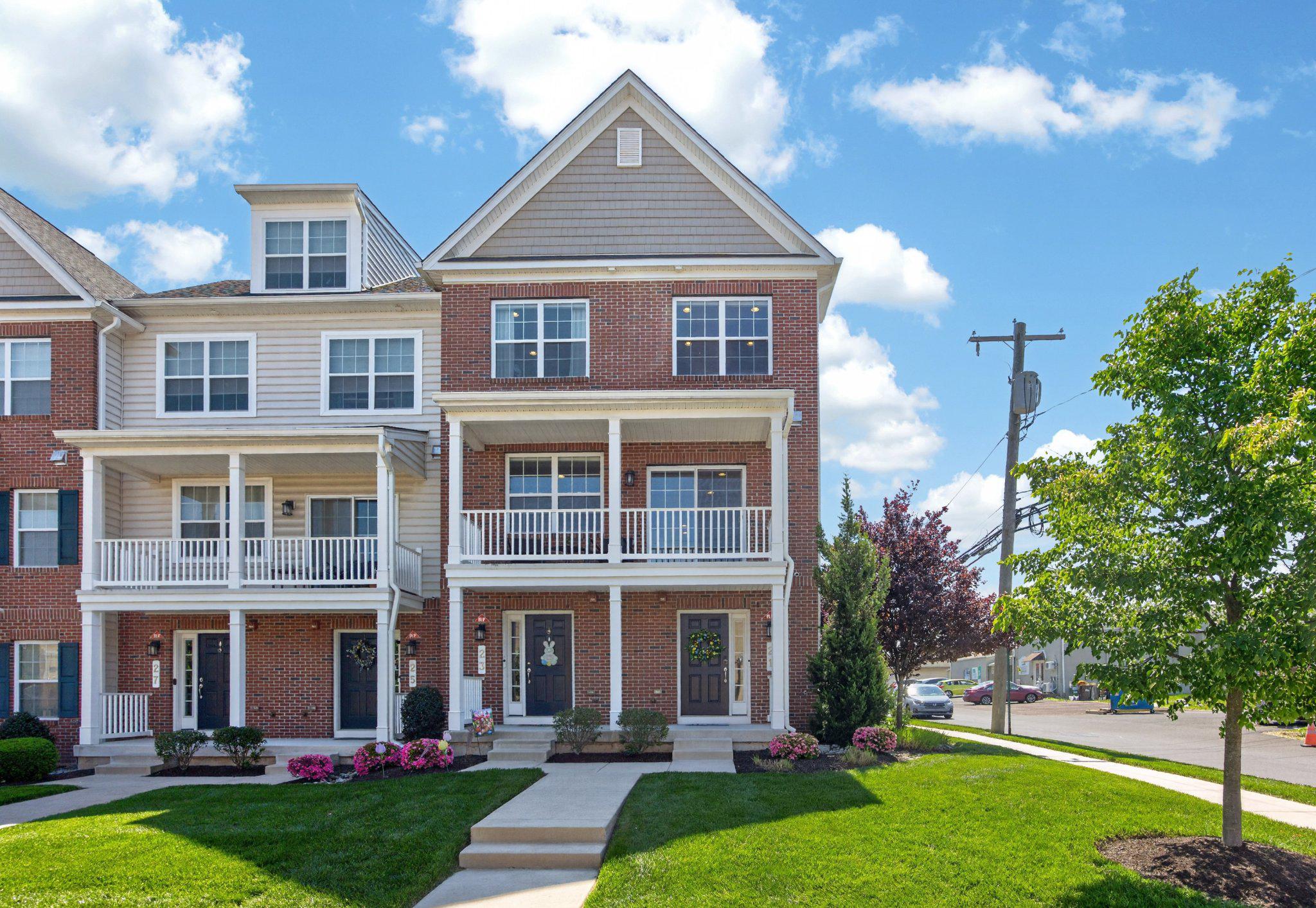 PENN SQ - Residential