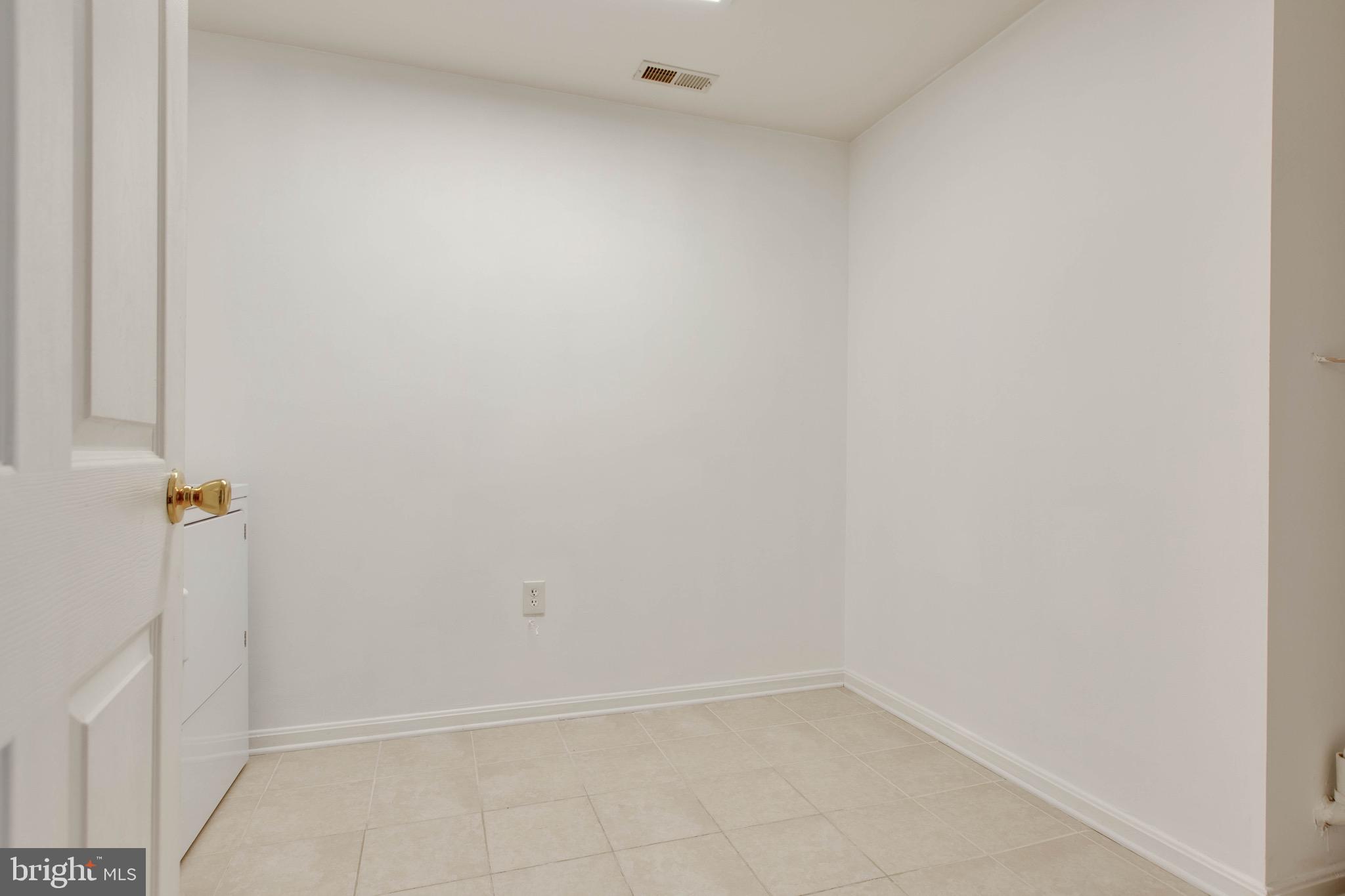 RUSSETT - Residential Lease