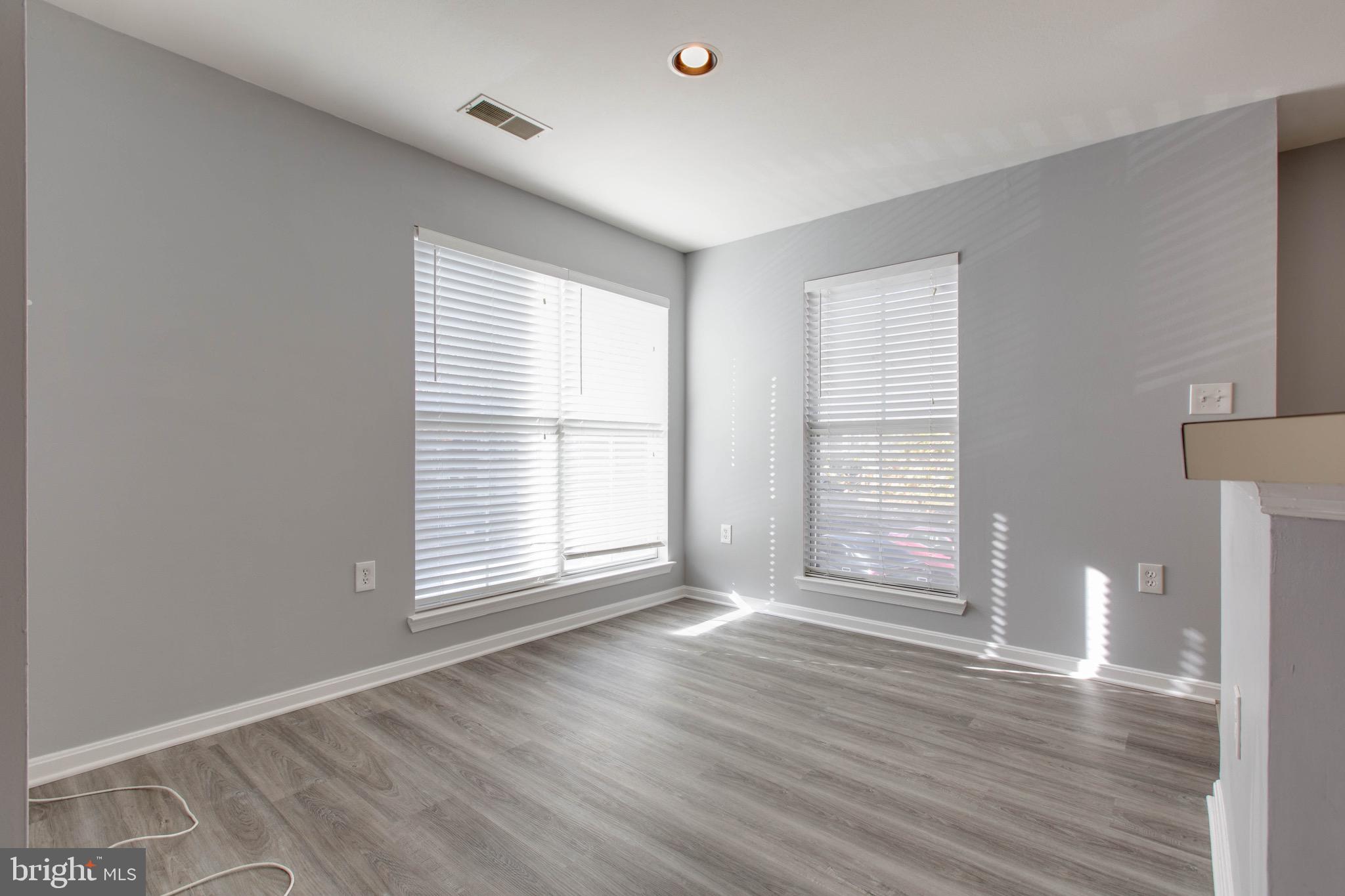 RUSSETT - Residential Lease