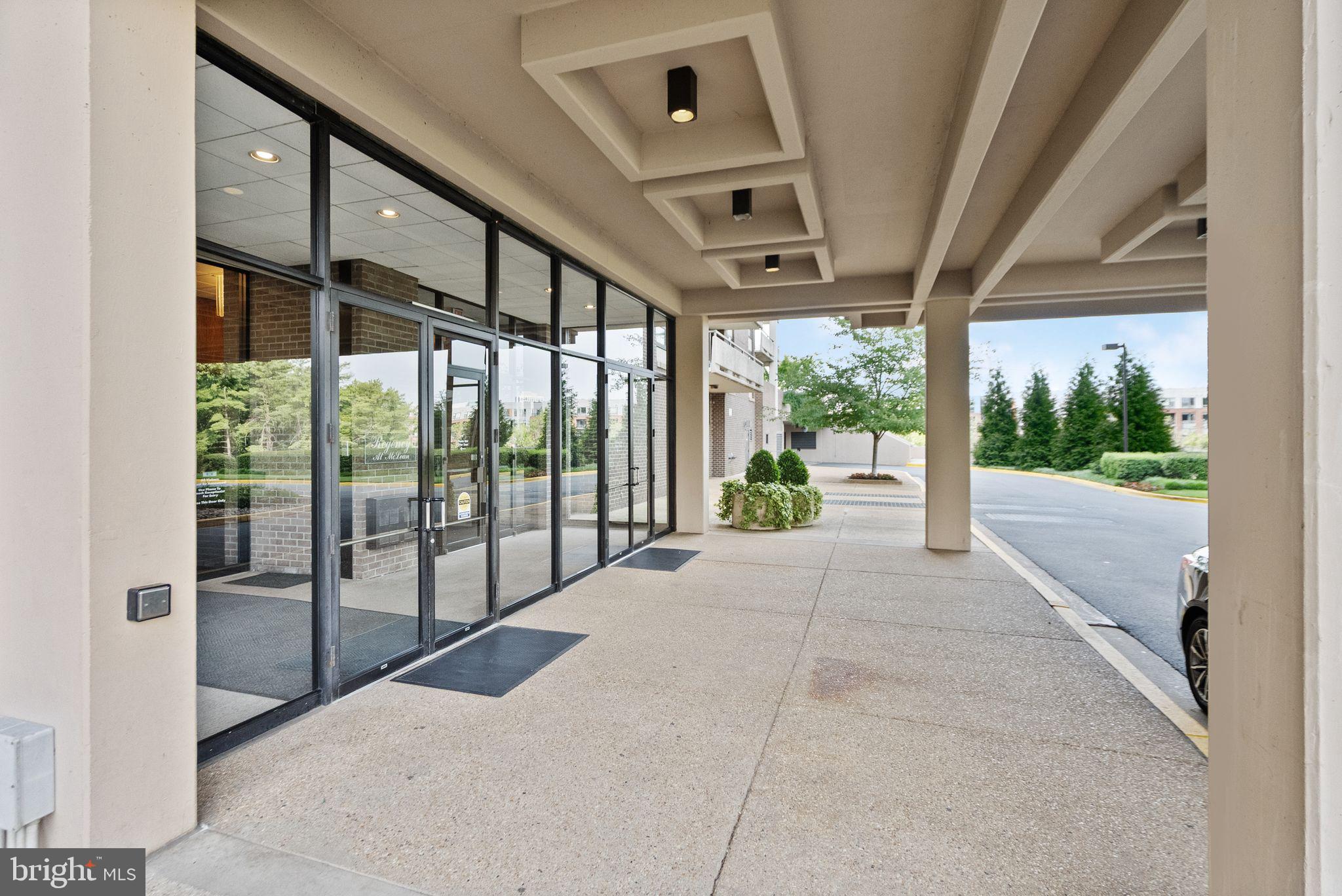 REGENCY AT MCLEAN - Residential