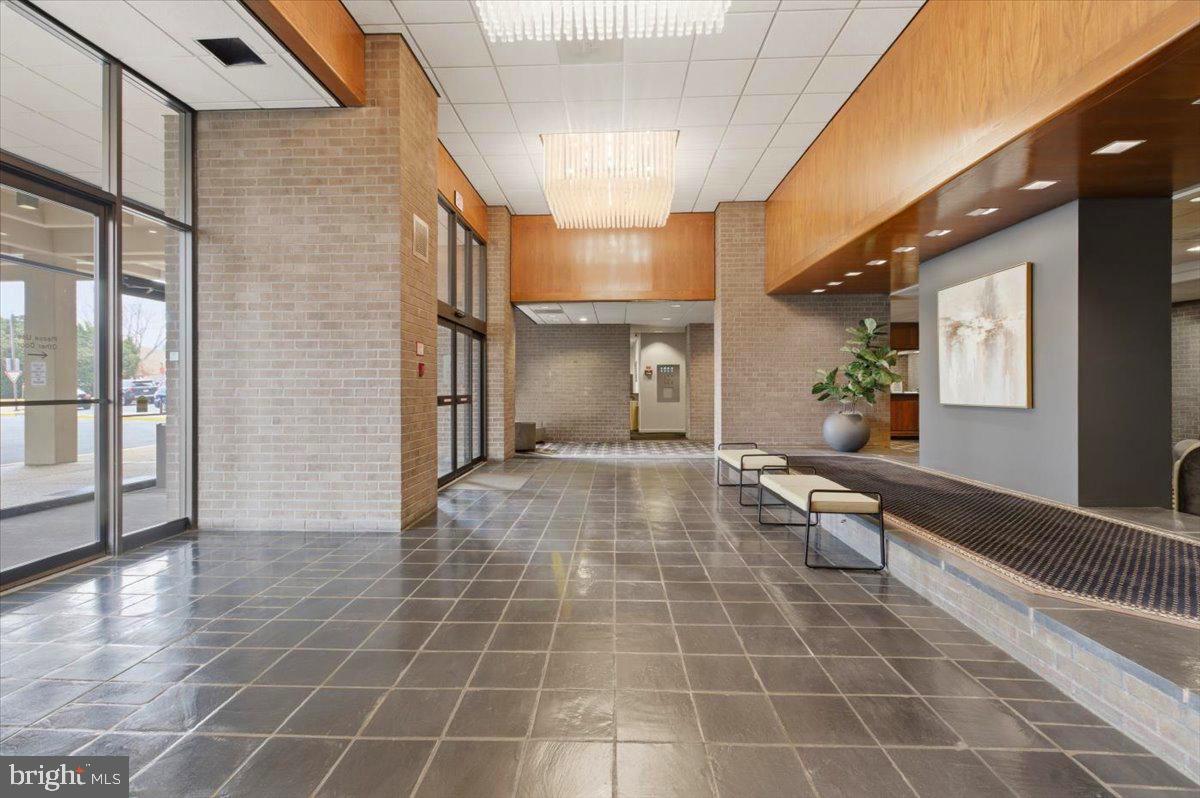 REGENCY AT MCLEAN - Residential