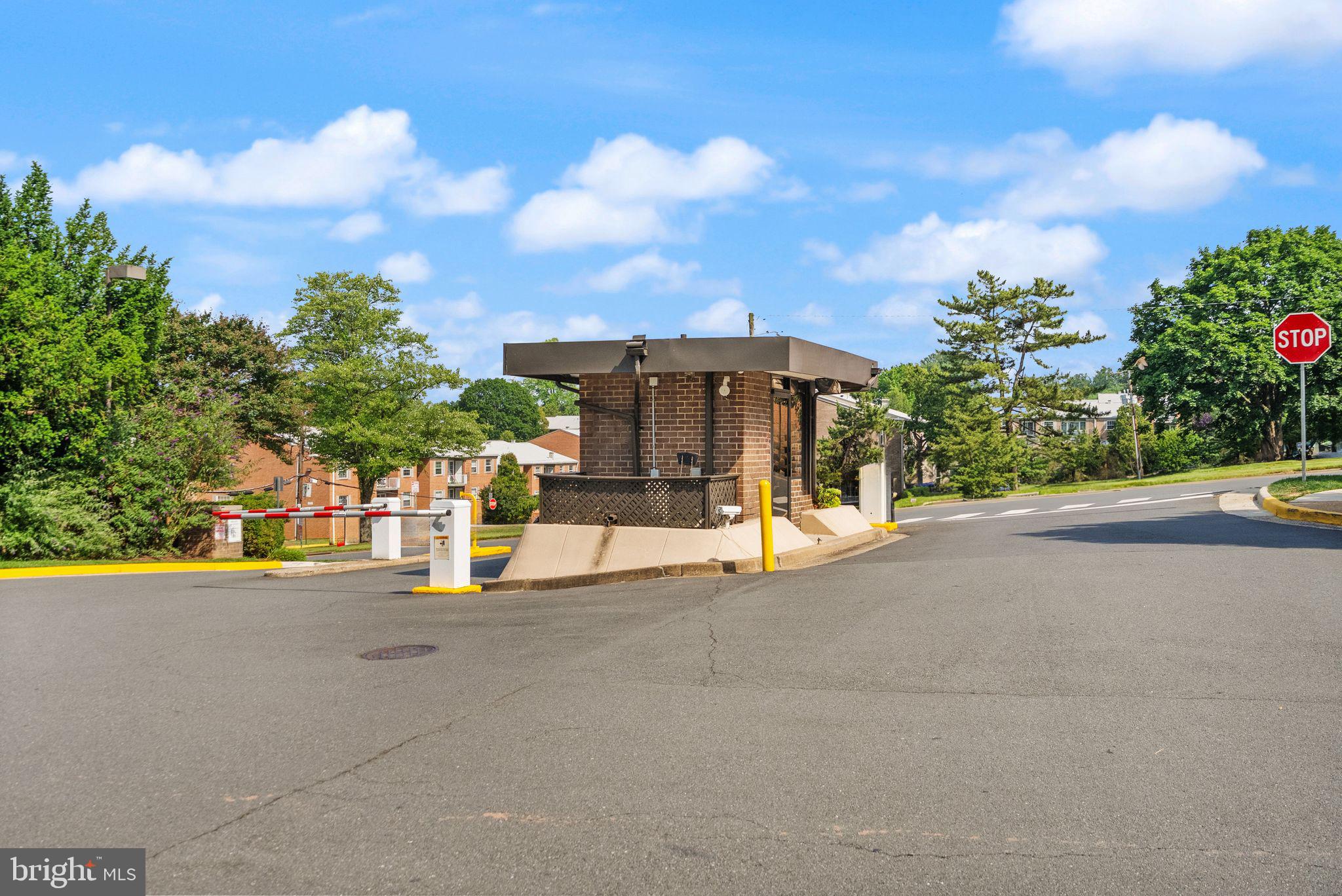 REGENCY AT MCLEAN - Residential