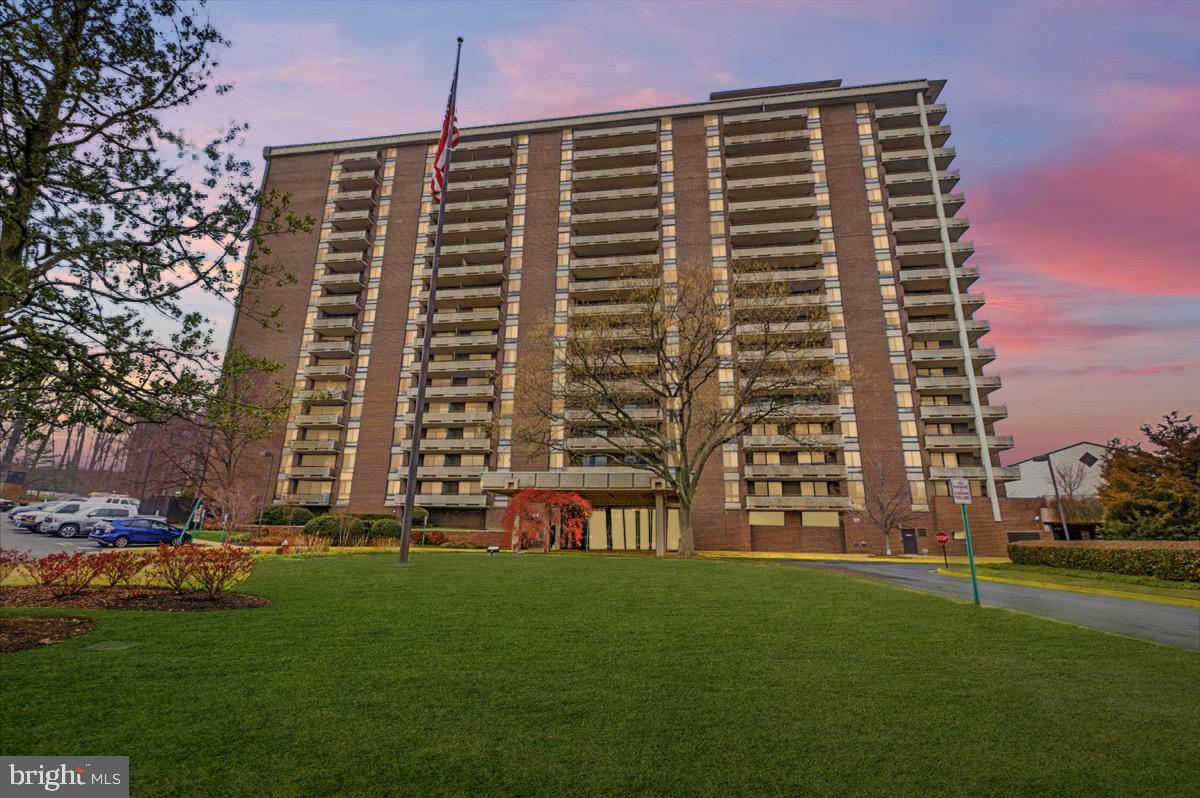 REGENCY AT MCLEAN - Residential