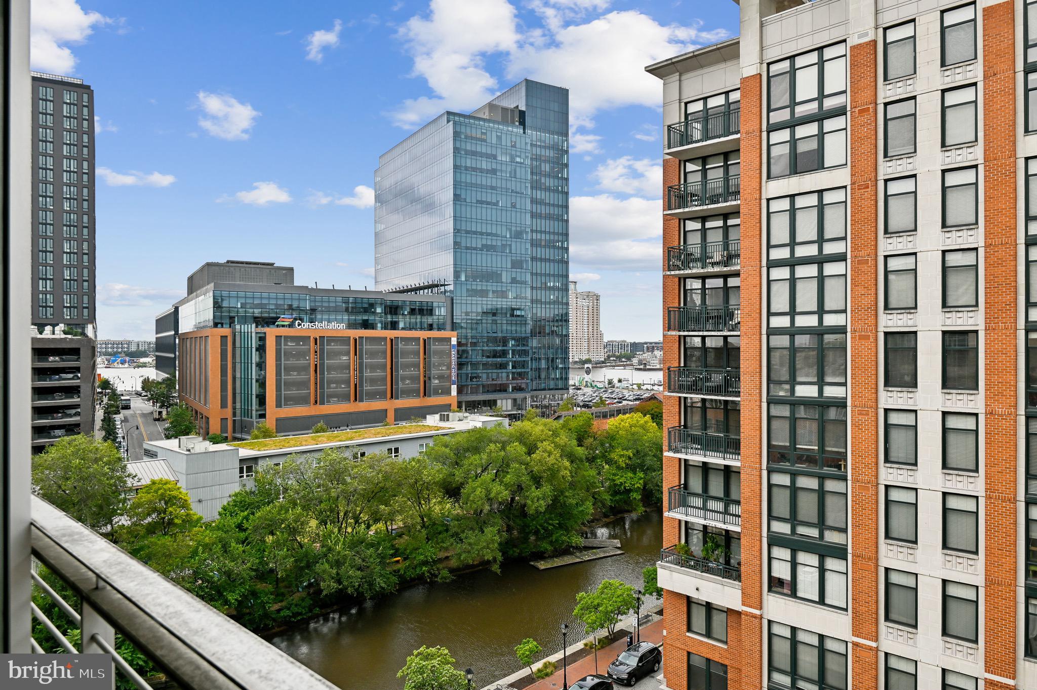 HARBOR EAST - Residential