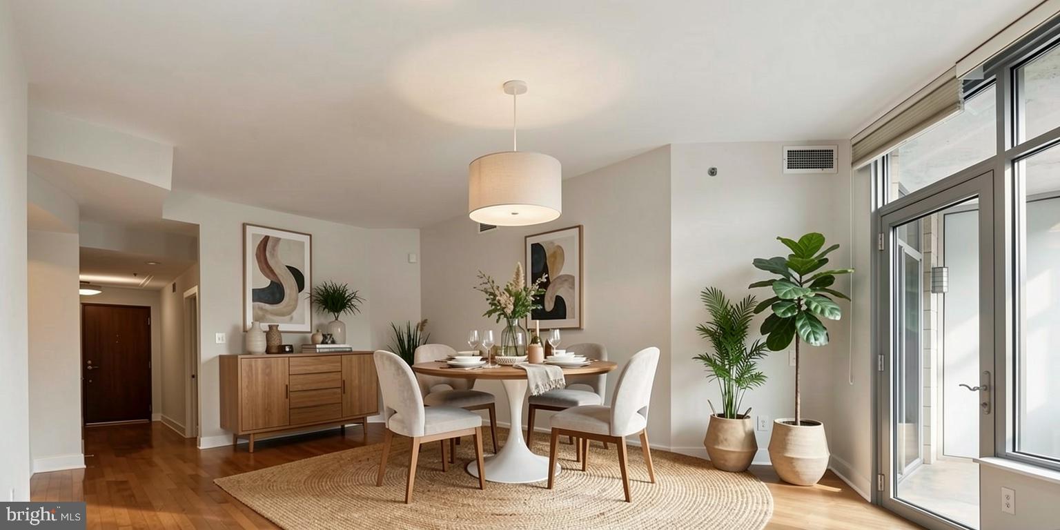 HARBOR EAST - Residential