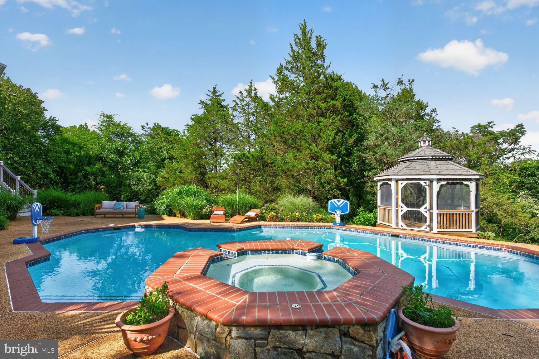 WINDSTONE - Residential