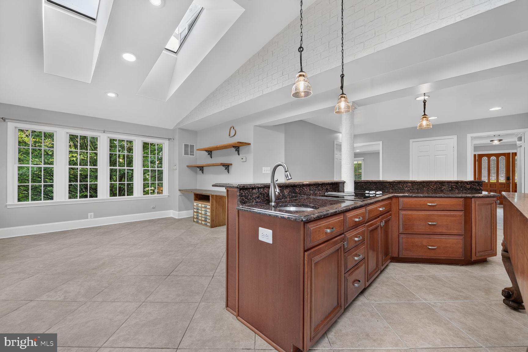 WINDSTONE - Residential