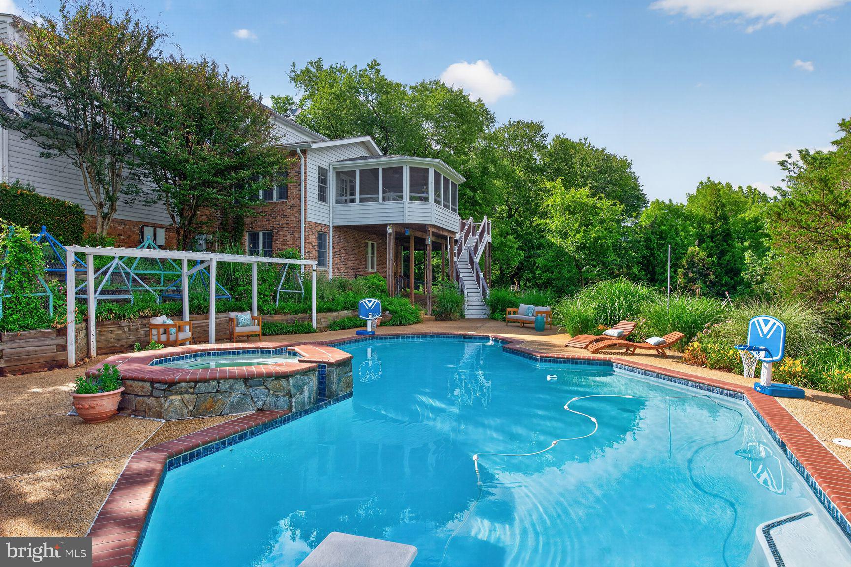 WINDSTONE - Residential
