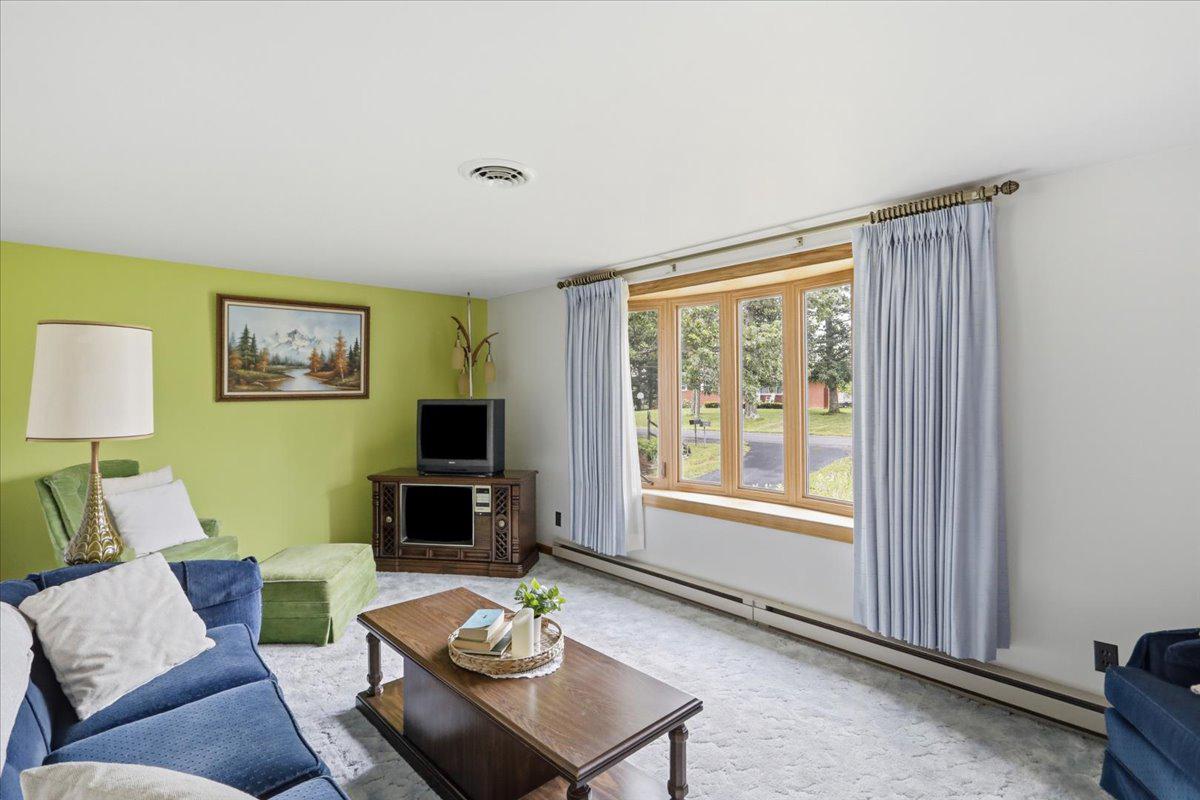 AMCELLE ACRES - Residential