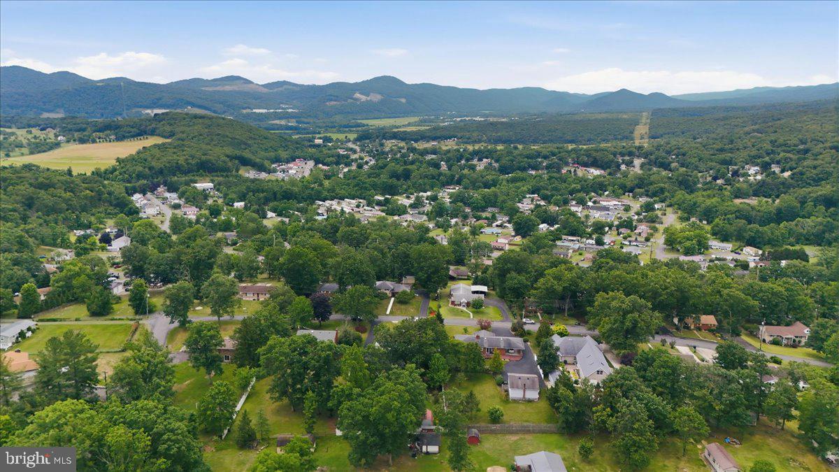 AMCELLE ACRES - Residential