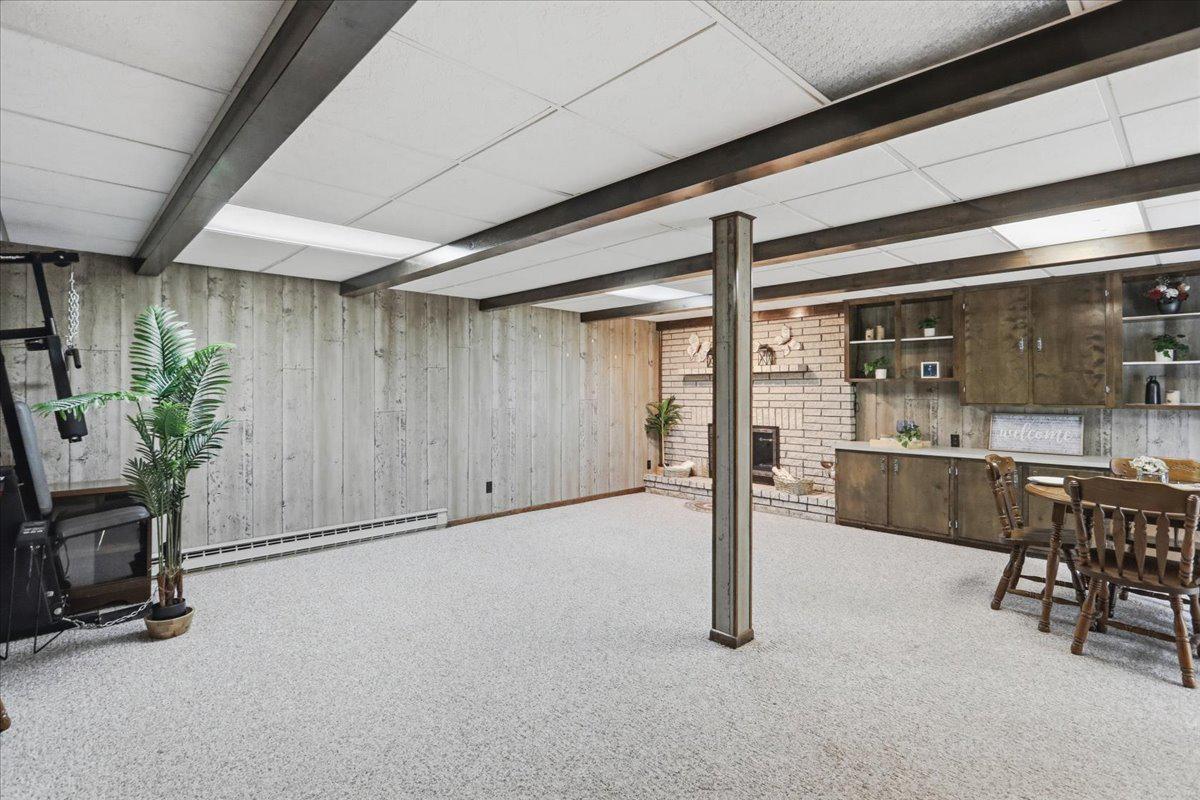 AMCELLE ACRES - Residential