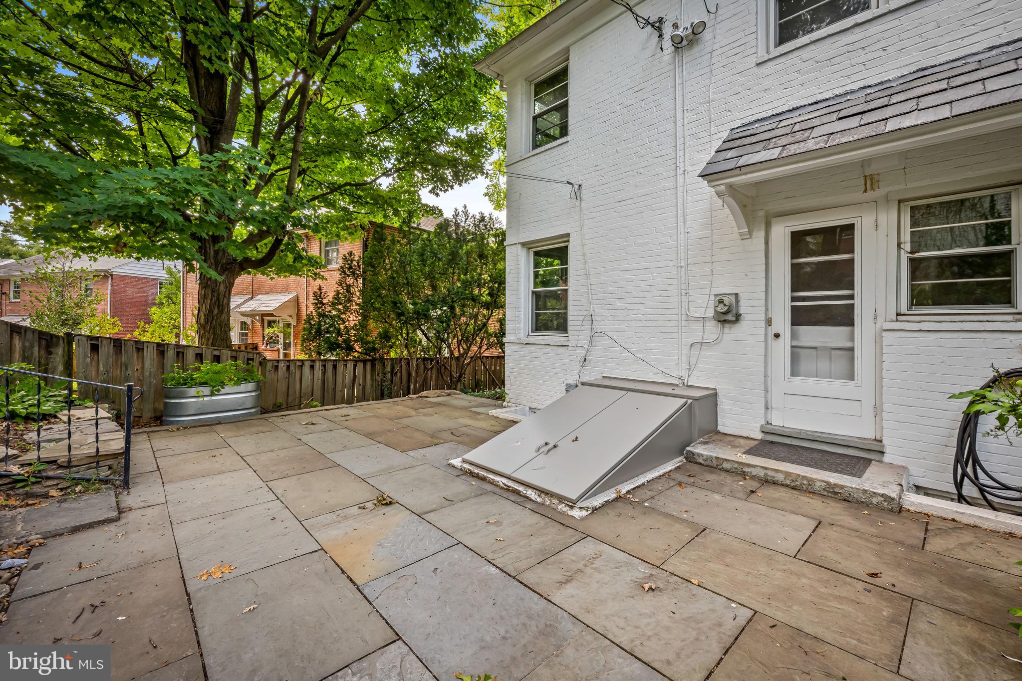 ORIGINAL NORTHWOOD - Residential