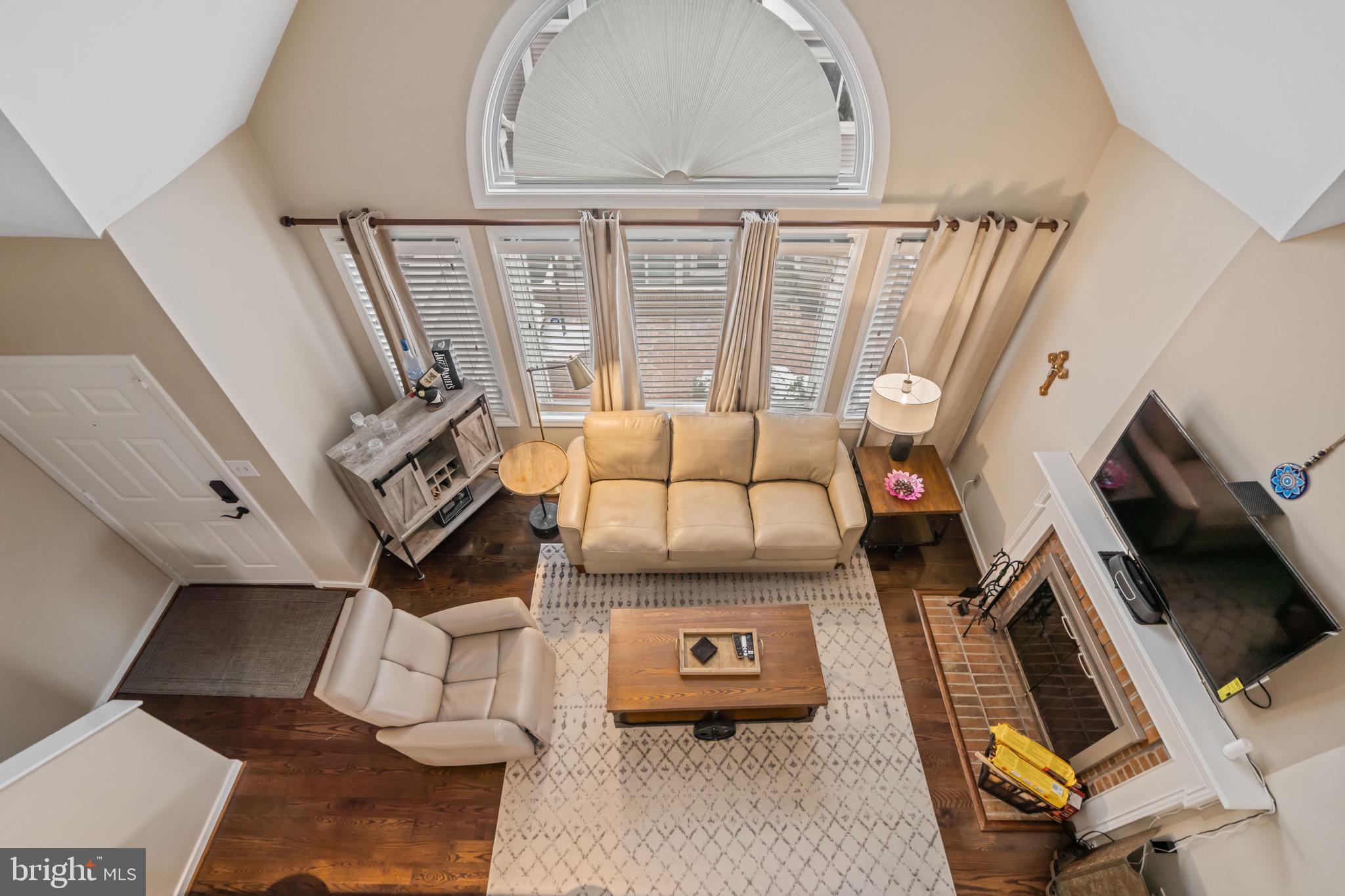 FOUNTAIN COURT - Residential