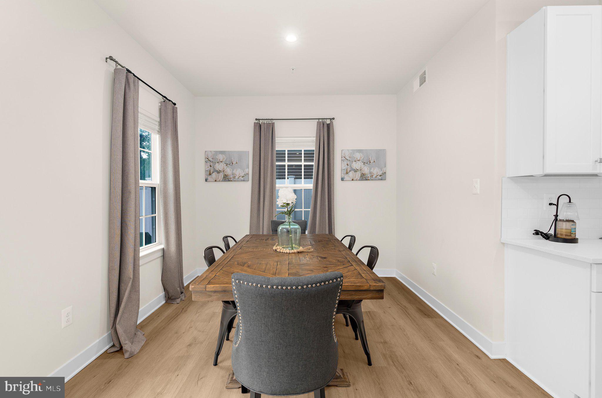 PERRY'S RETREAT - Residential