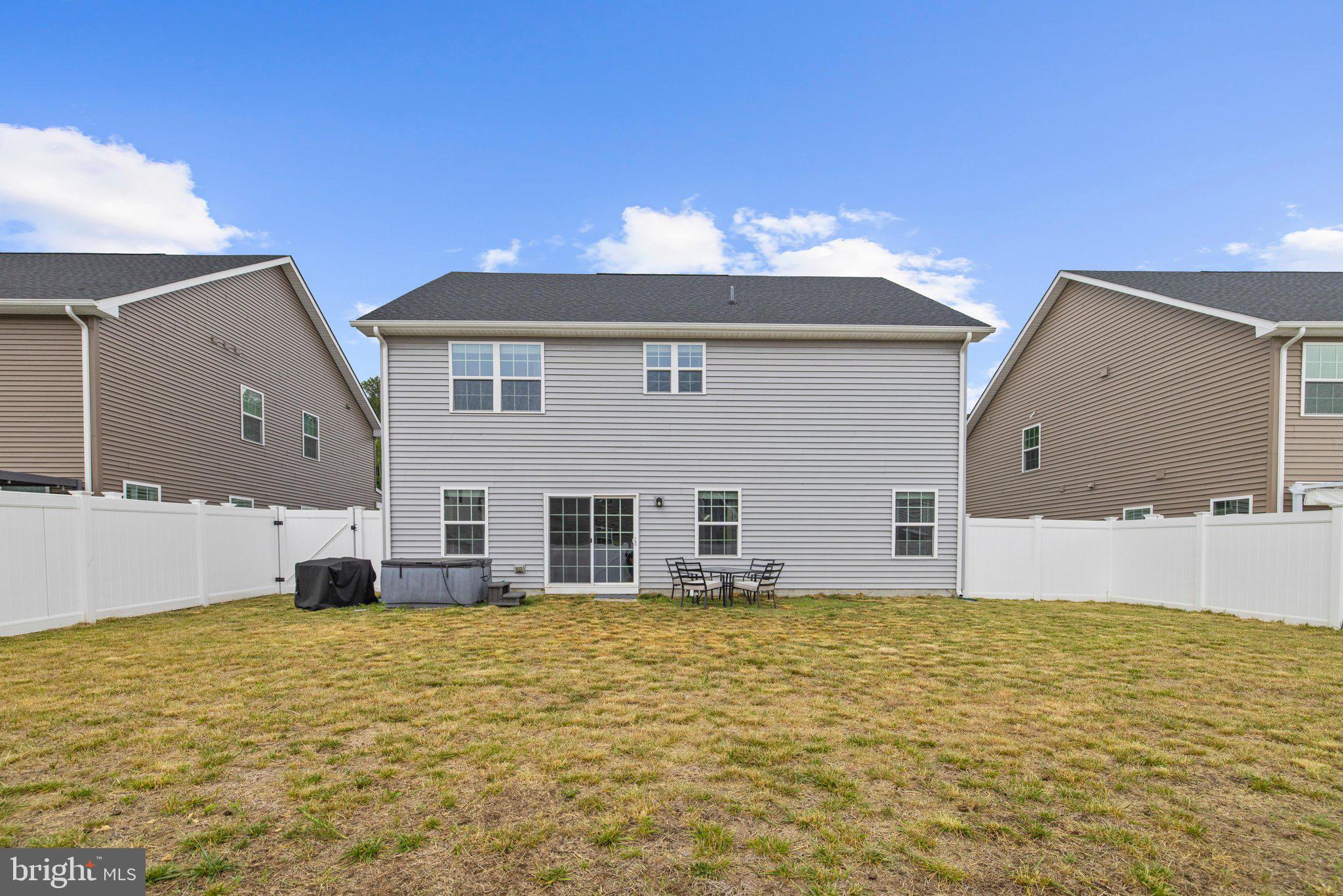 PERRY'S RETREAT - Residential