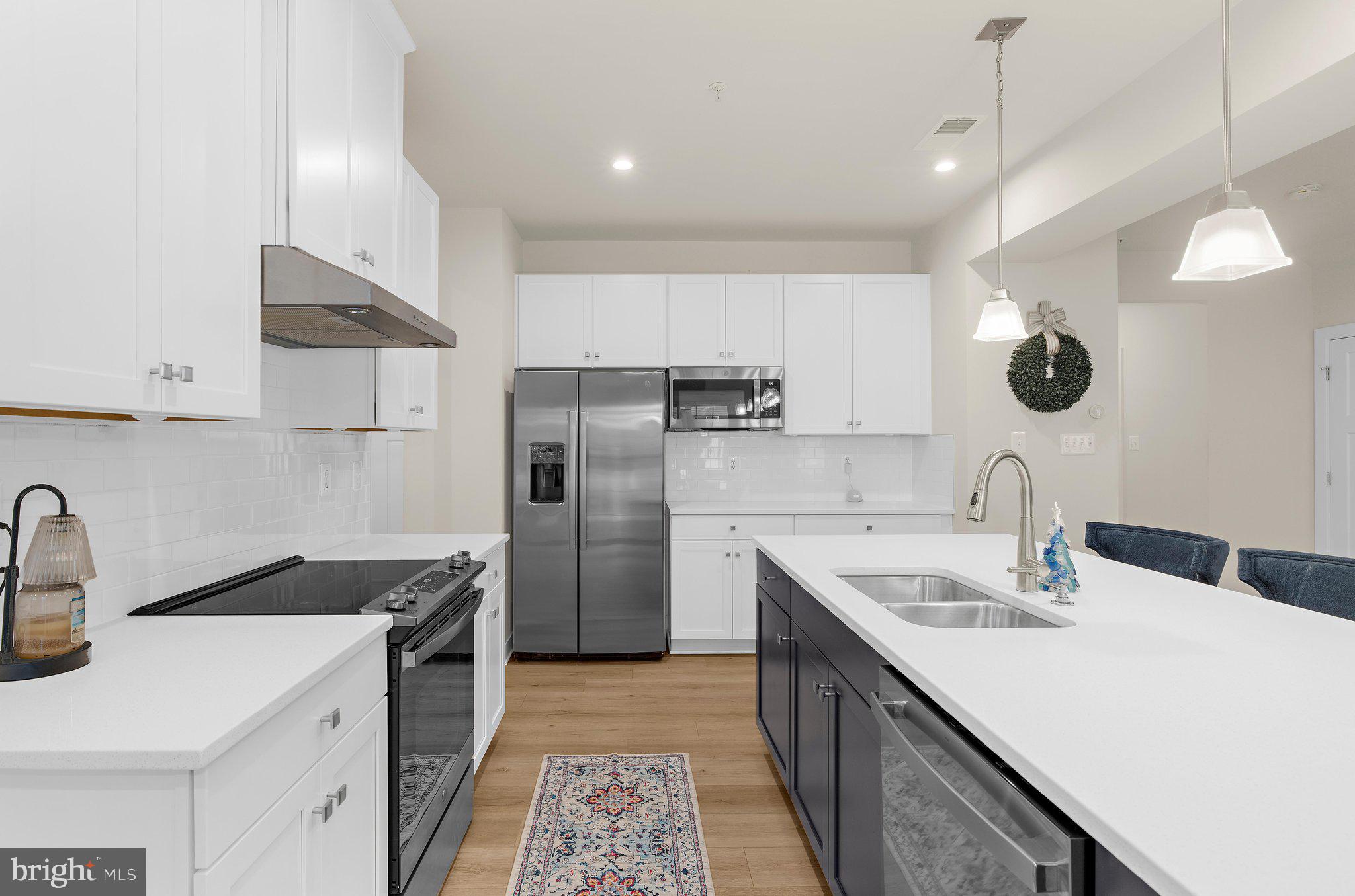 PERRY'S RETREAT - Residential