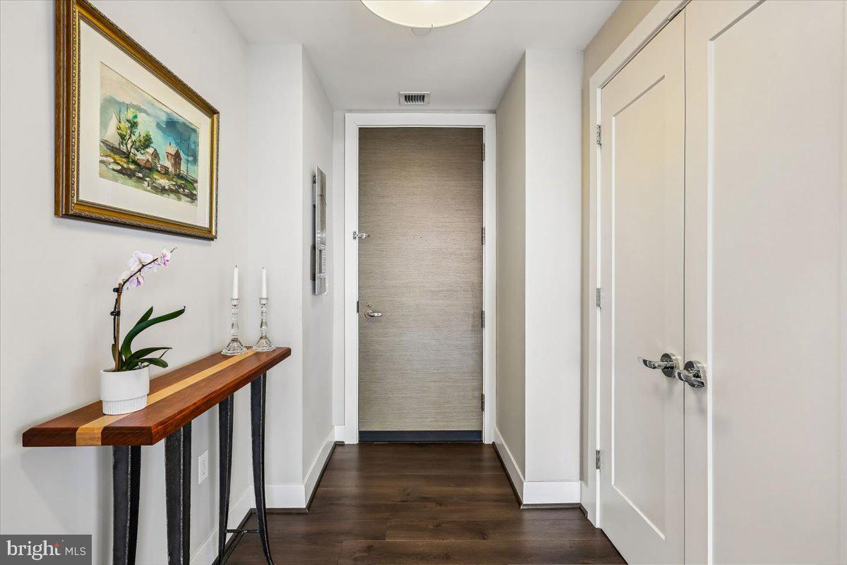 PIKE AND ROSE - Residential