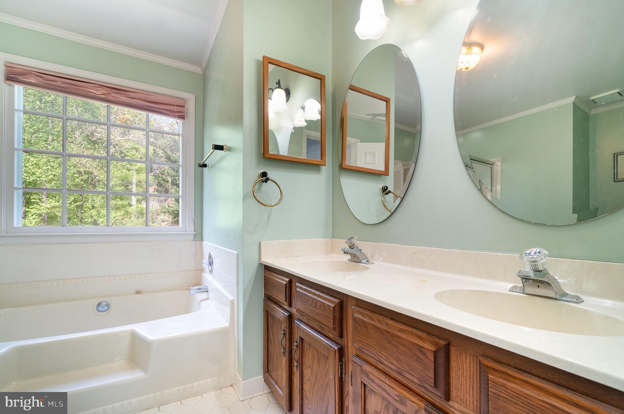 LONGWOOD ESTATES - Residential