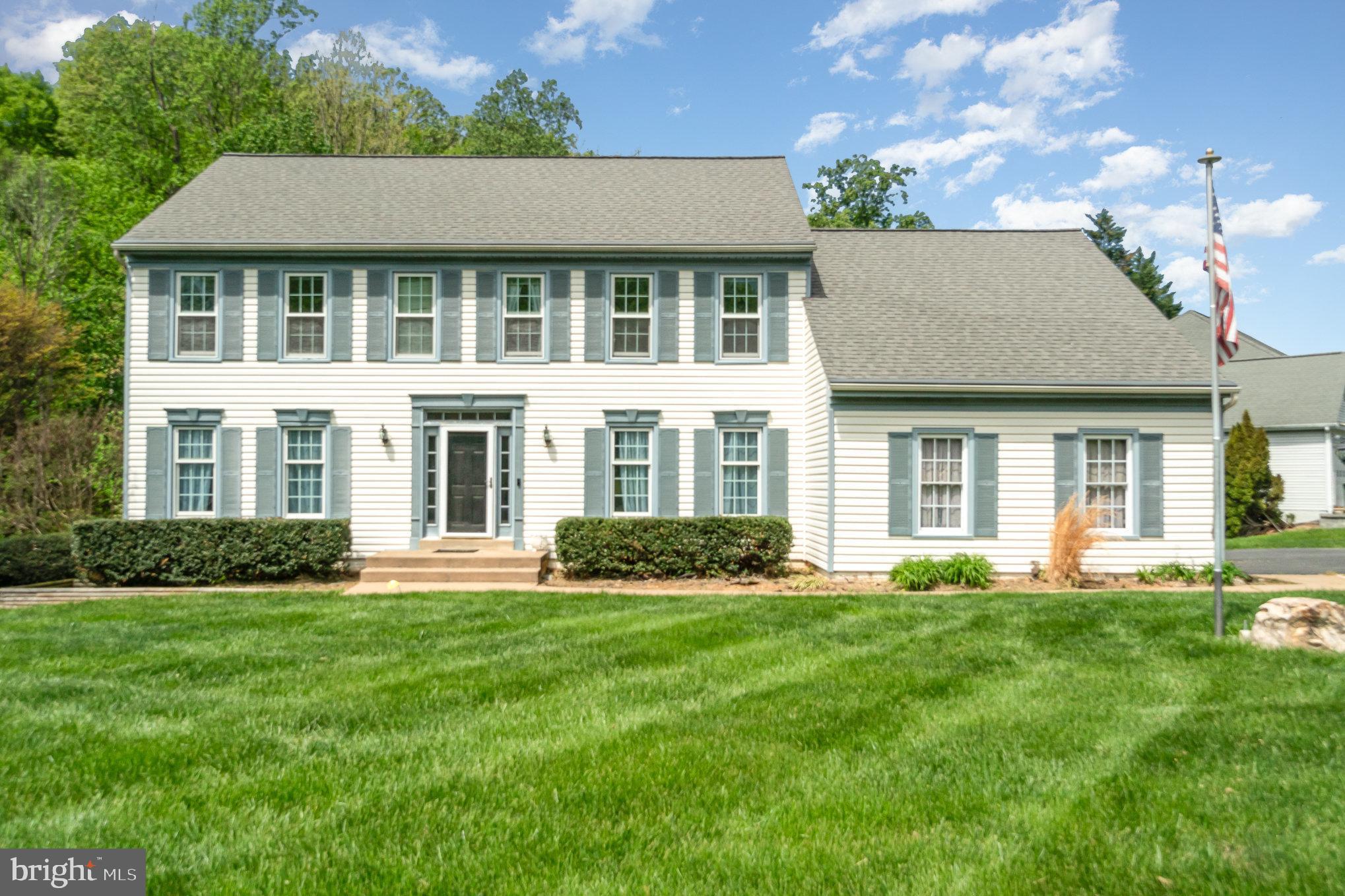LONGWOOD ESTATES - Residential