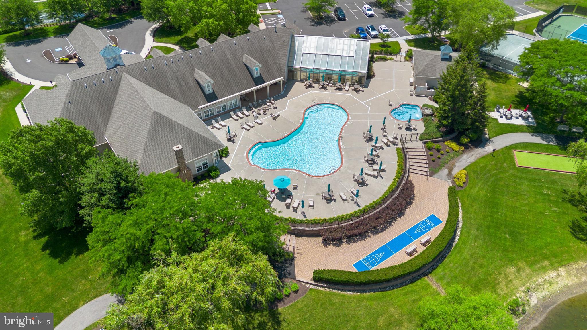 VILLAS AT SHADYBRO - Residential