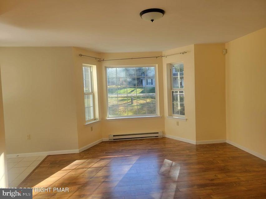 GREENWOOD ACRES - Residential