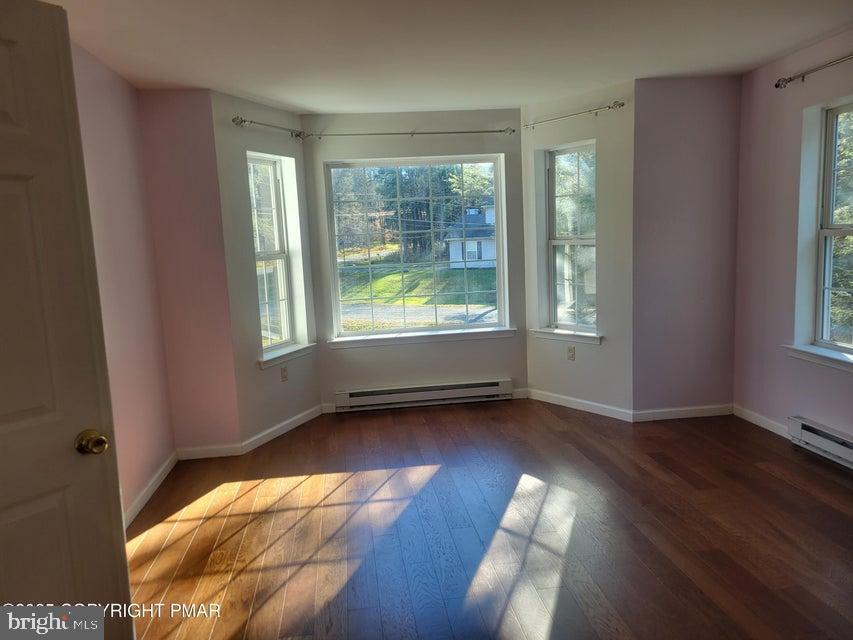 GREENWOOD ACRES - Residential