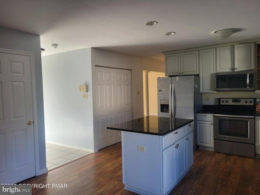 GREENWOOD ACRES - Residential