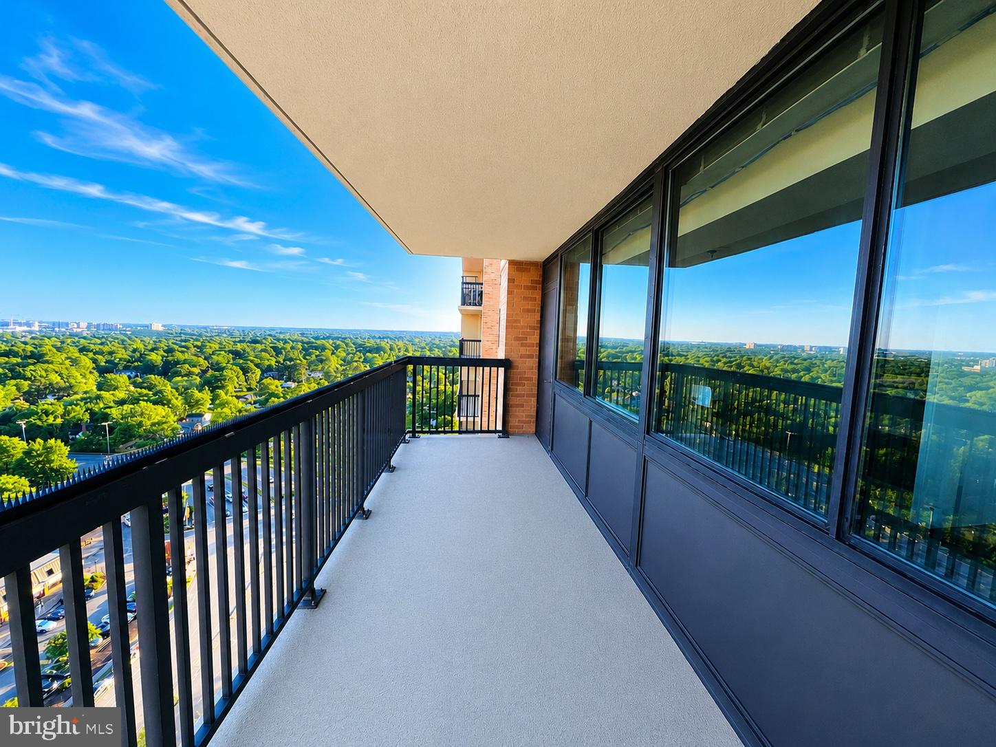 SKYLINE SQUARE CONDO - Residential