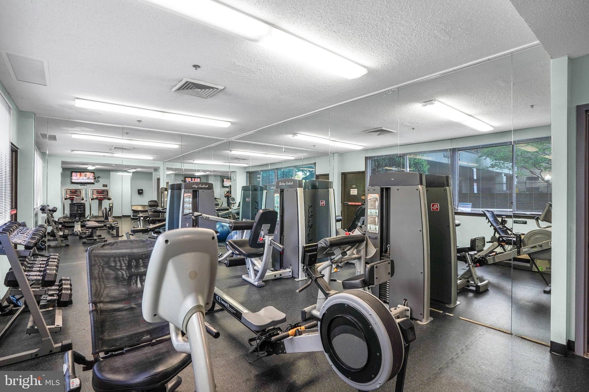 SKYLINE SQUARE CONDO - Residential