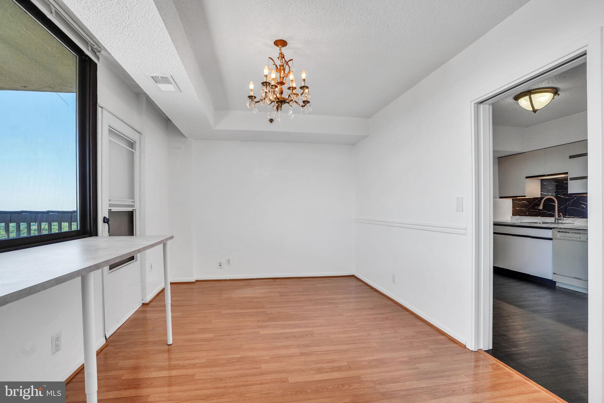 SKYLINE SQUARE CONDO - Residential