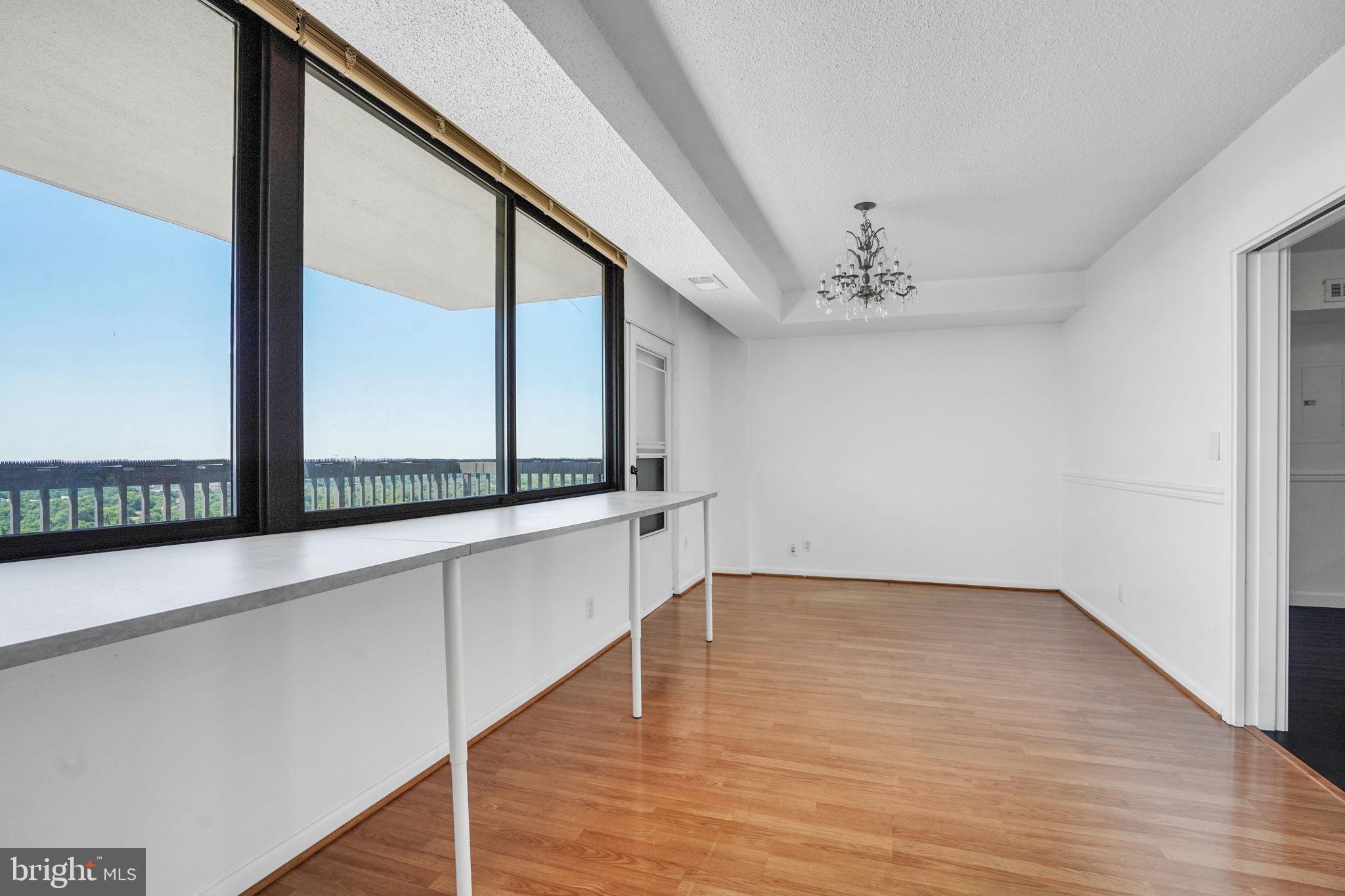 SKYLINE SQUARE CONDO - Residential