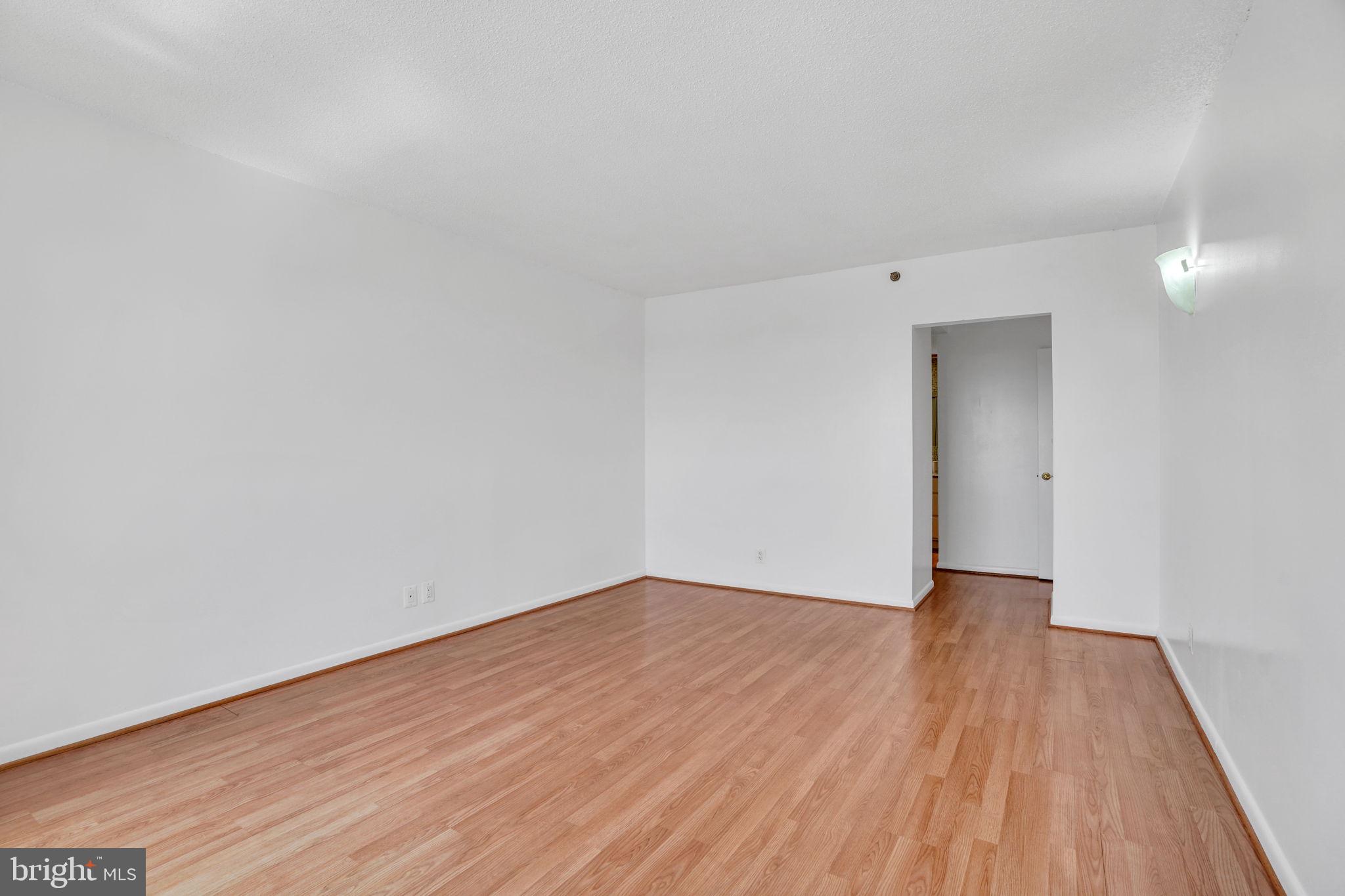 SKYLINE SQUARE CONDO - Residential