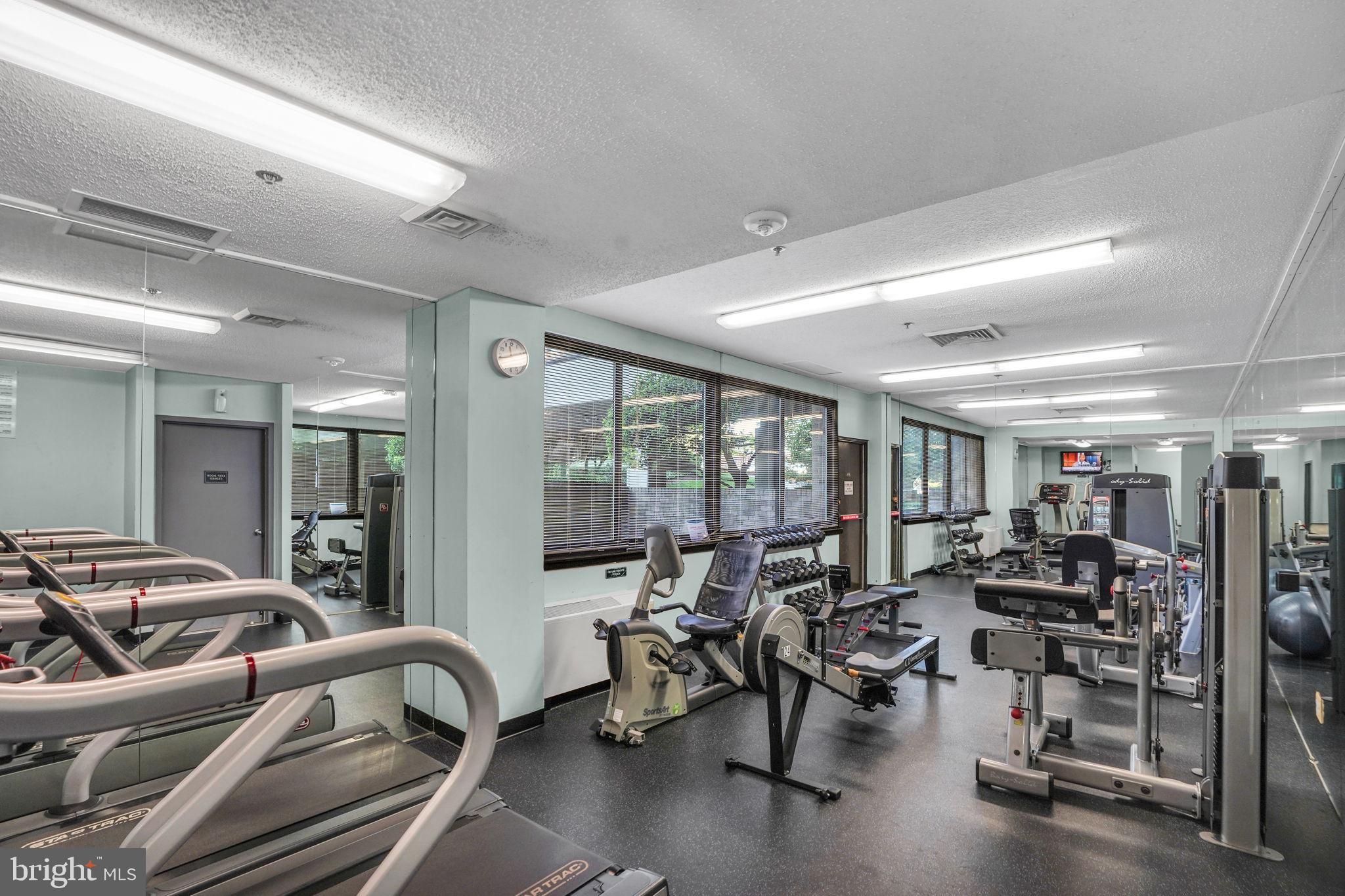 SKYLINE SQUARE CONDO - Residential