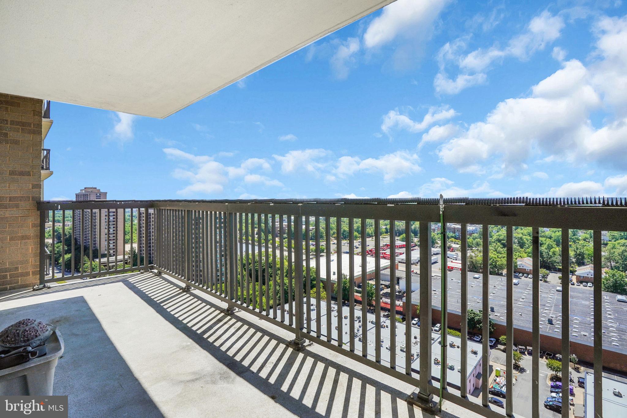 SKYLINE SQUARE CONDO - Residential