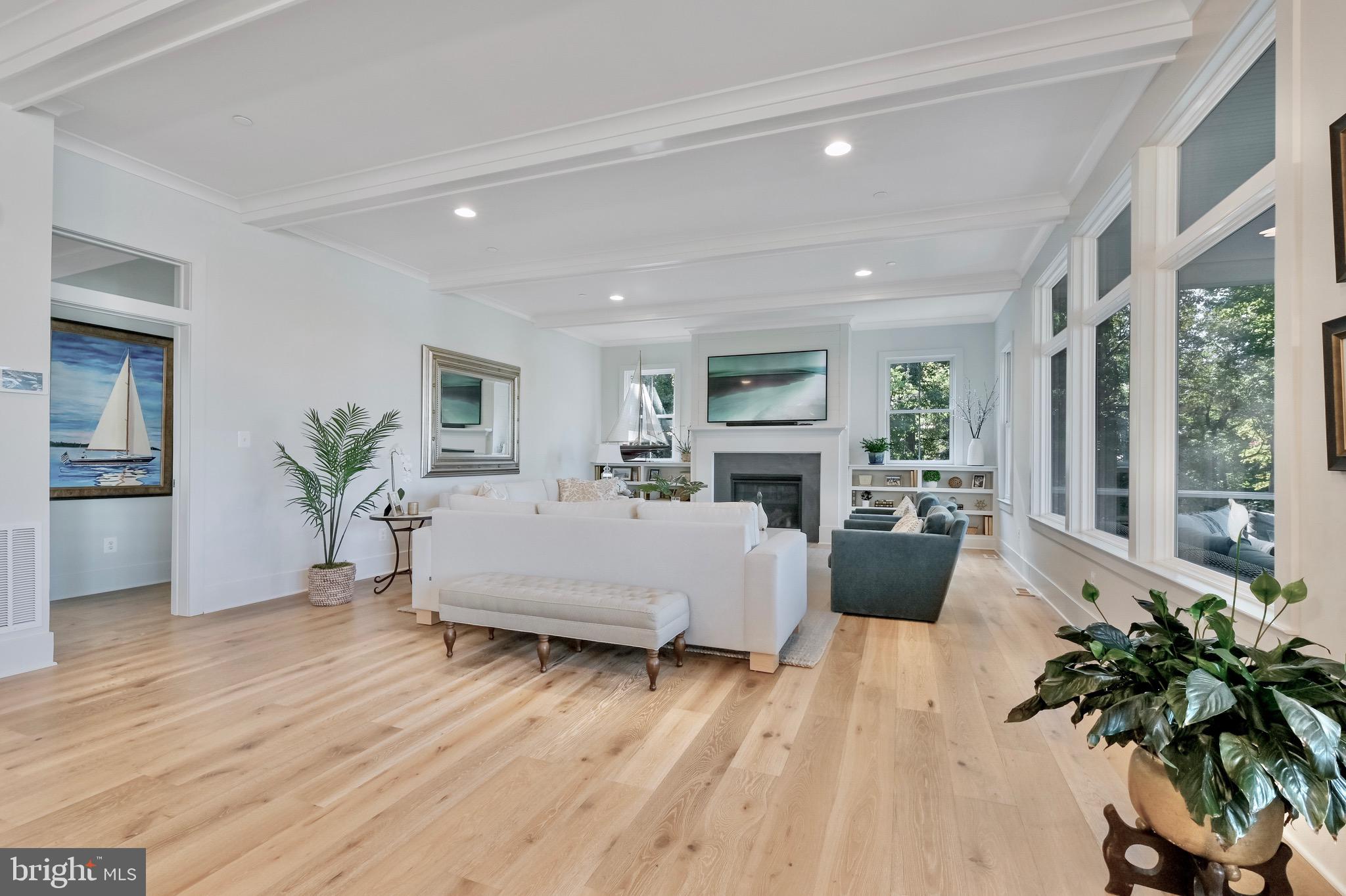 GALESVILLE - Residential