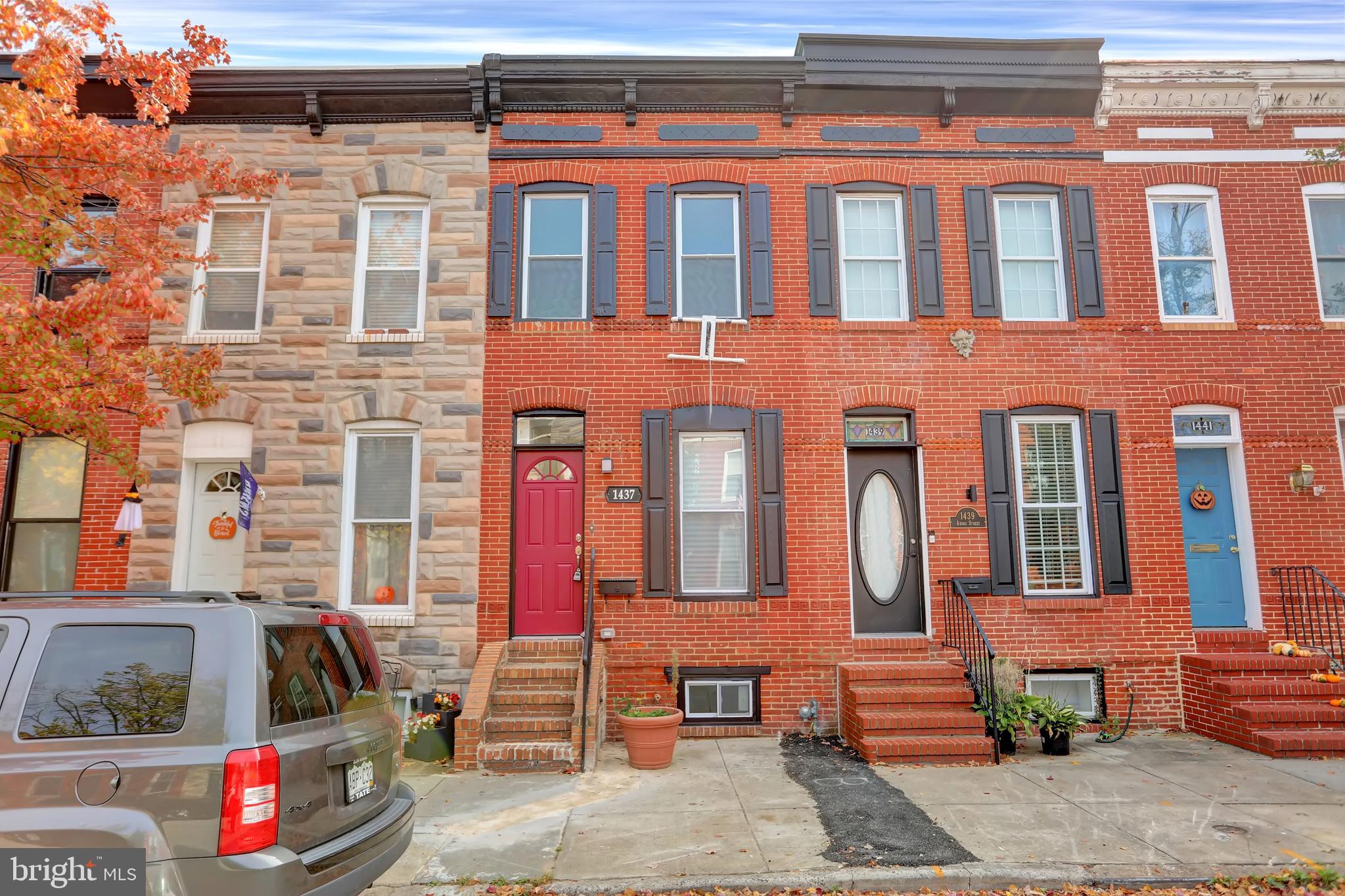 * Open house that was scheduled for 12/4 is now cancelled *
Welcome home to this beautifully renovated townhome in Locust Point! On the main level there is a large living room and spacious dining and kitchen area. The kitchen offers brand-new stainless-steel appliances, cabinetry and quartz countertops. There is a full bathroom that has been completely remodeled. Upstairs you will find two bedrooms with brand-new carpet. The lower level has just been finished to provide extra living space along with another full bathroom. The home has been freshly painted and recessed lighting has been added throughout. The outdoor space is perfect for entertaining with the recent addition of a deck on the second level. Upgrades include central A/C (2022), replacement windows (2022), upgraded electric and plumbing (2022), new water heater, sump pump and furnace (2022). Come check out this amazing home in a wonderful location near restaurants, bars and shops in Locust Point!