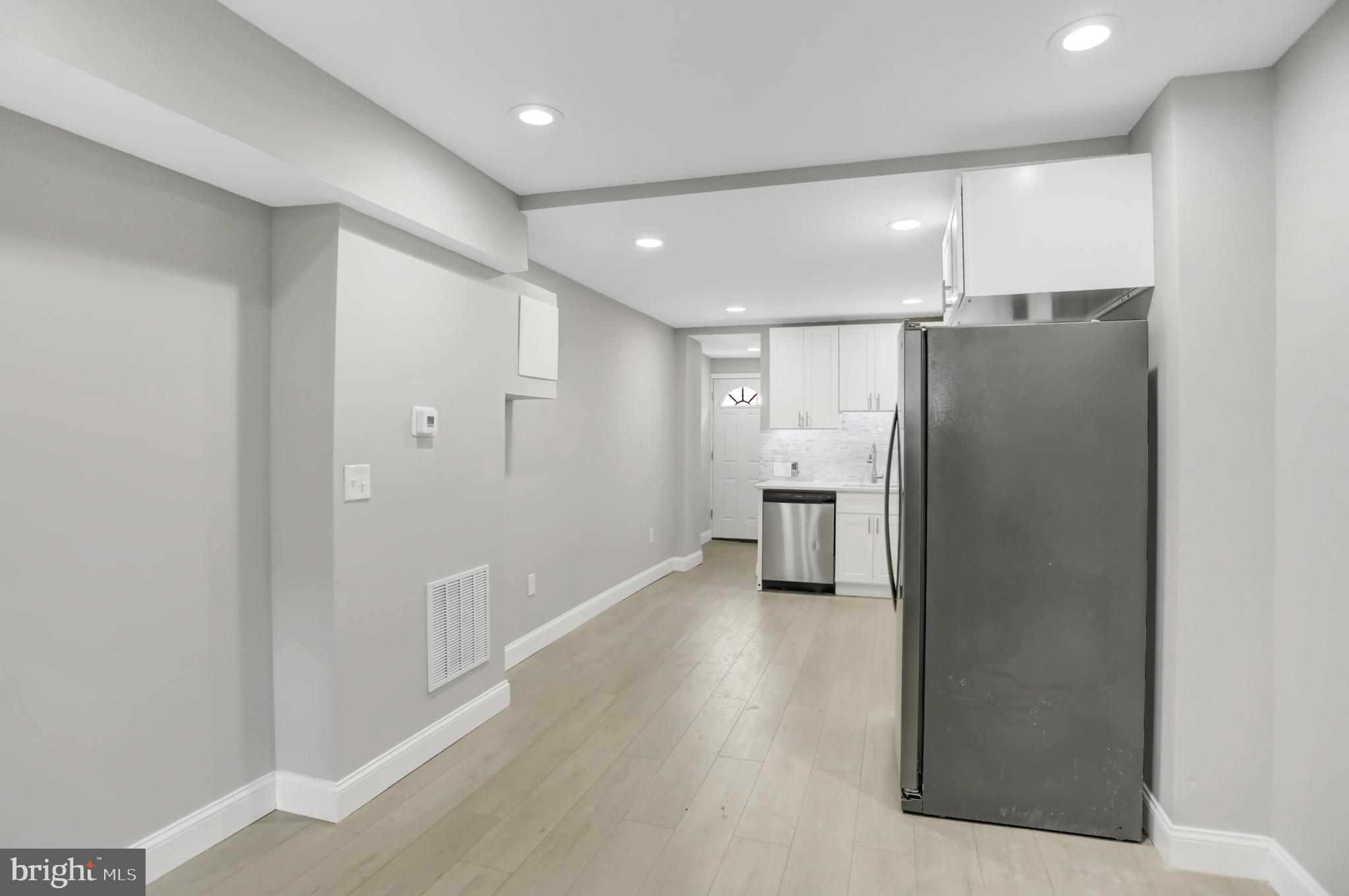 LOCUST POINT - Residential