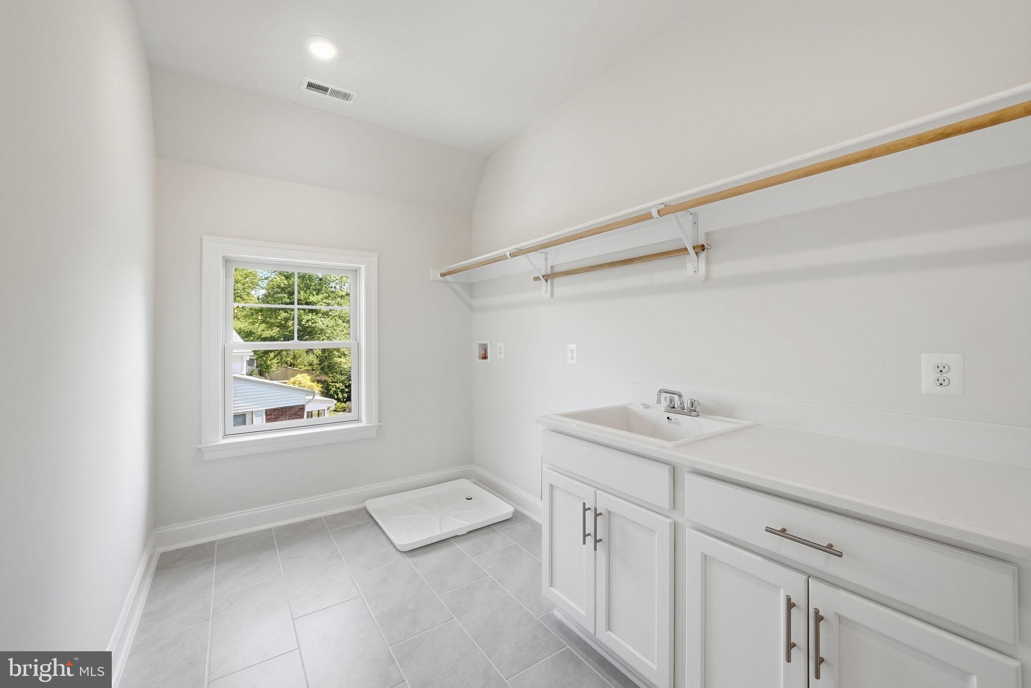 POTOMAC HILLS - Residential