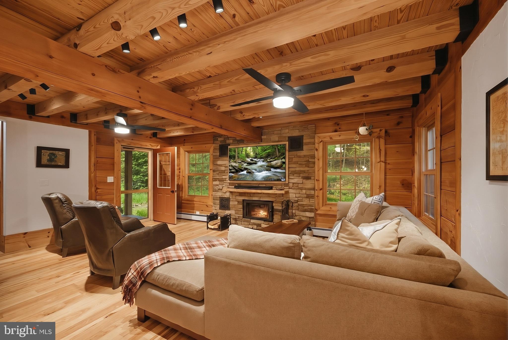 BEAR CREEK - Residential