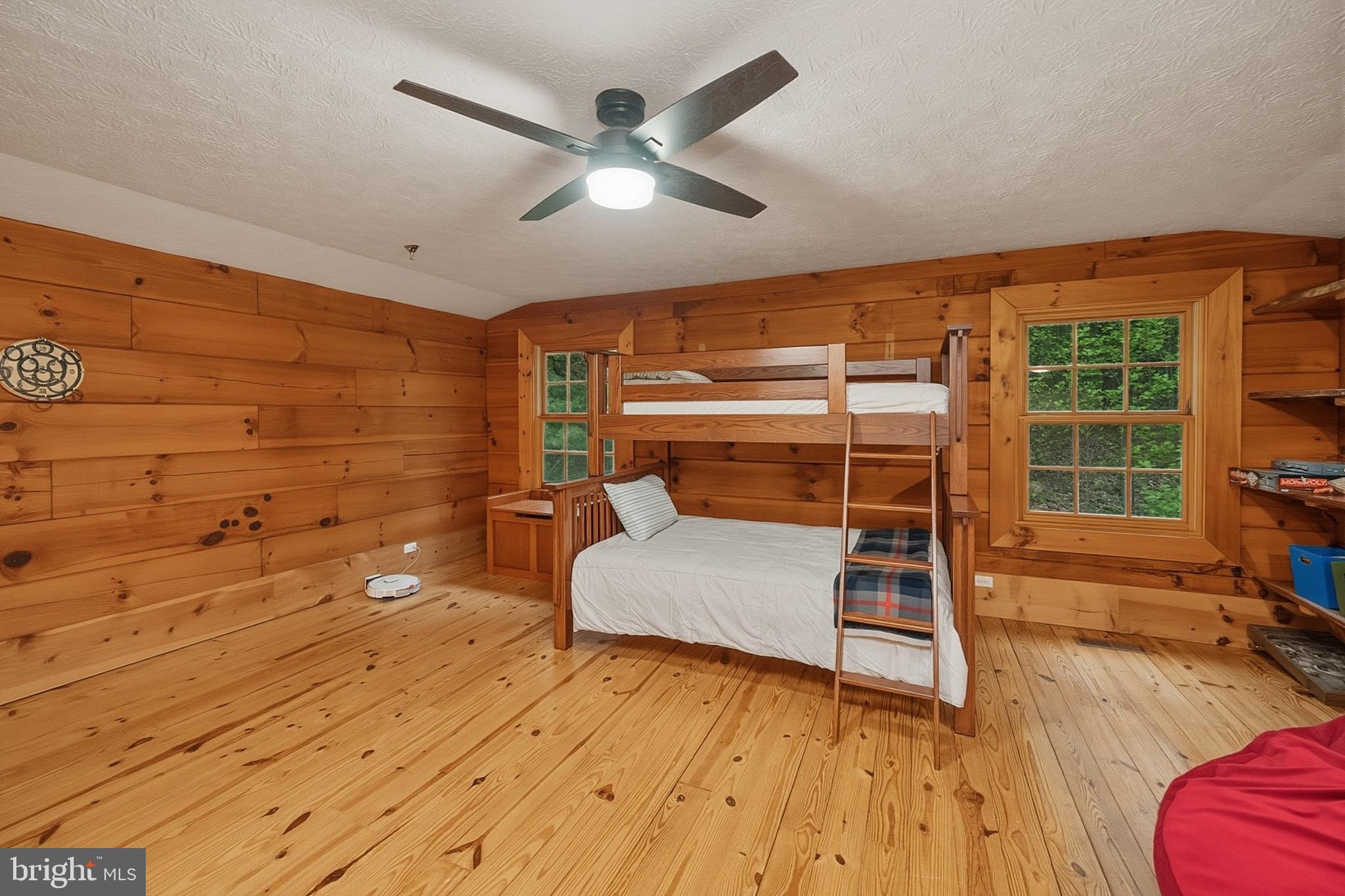 BEAR CREEK - Residential