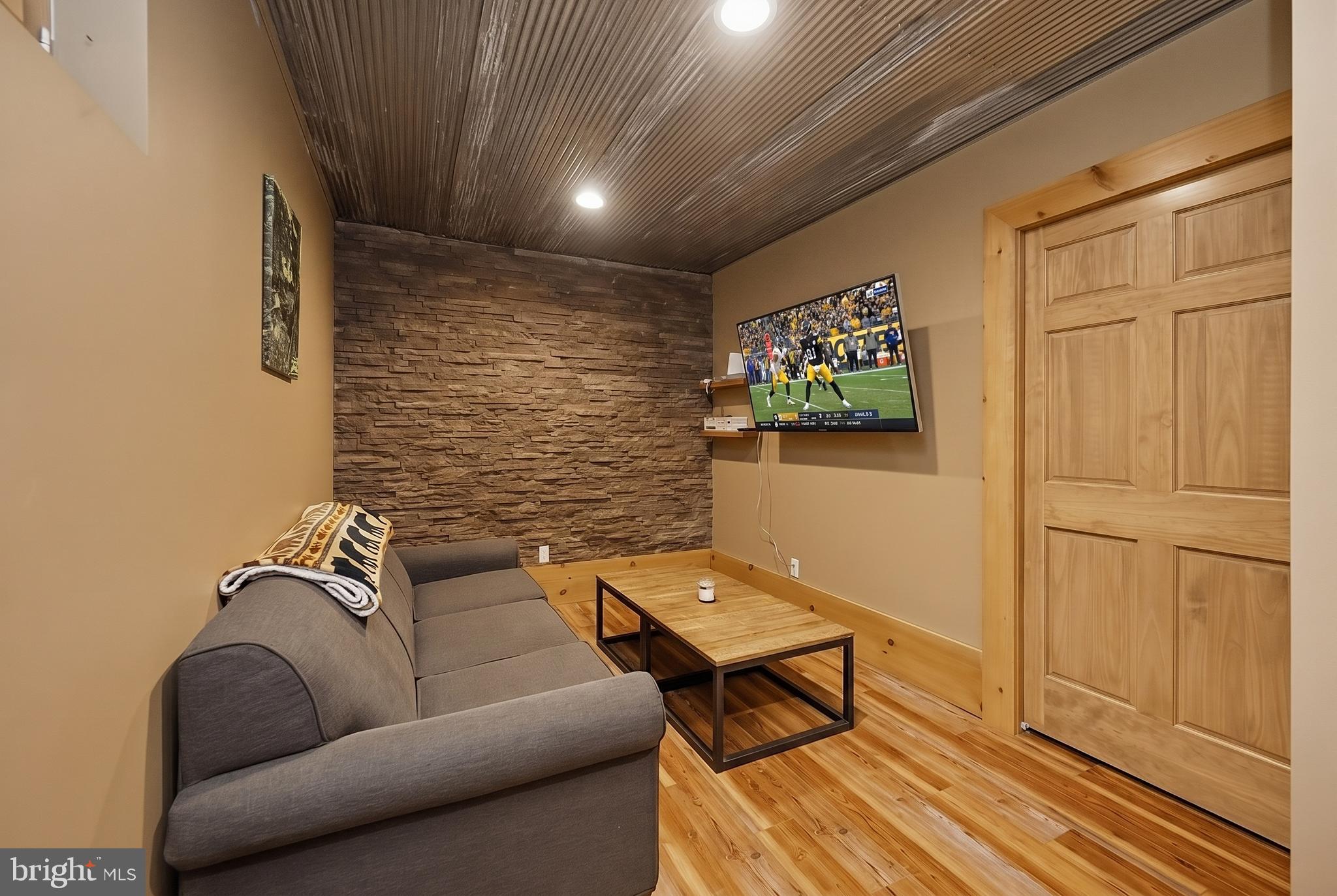 BEAR CREEK - Residential