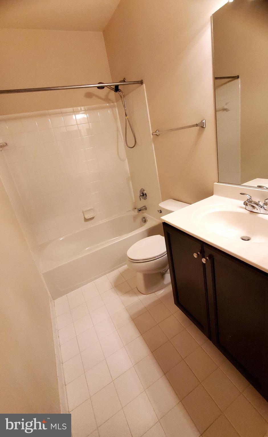 GALLERY PARK - Residential Lease