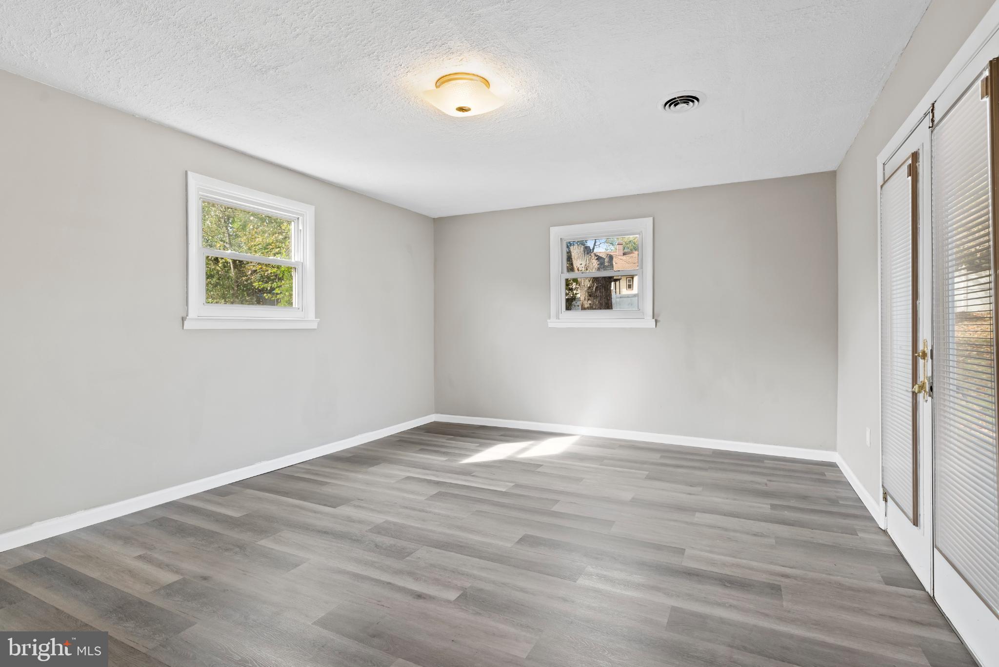 CUMBERLAND PARK - Residential