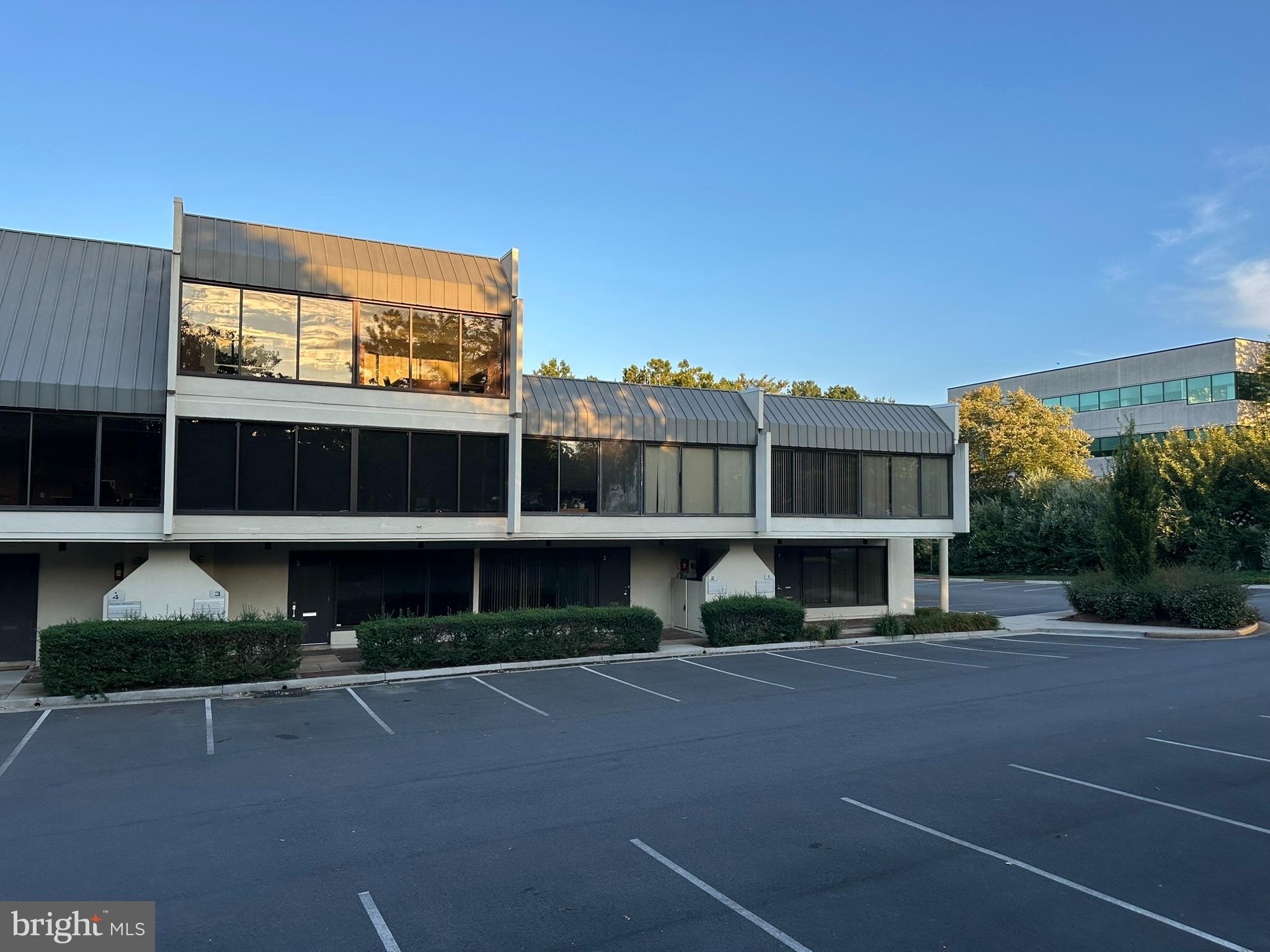 ATRIUM I OFFICE - Commercial Sale