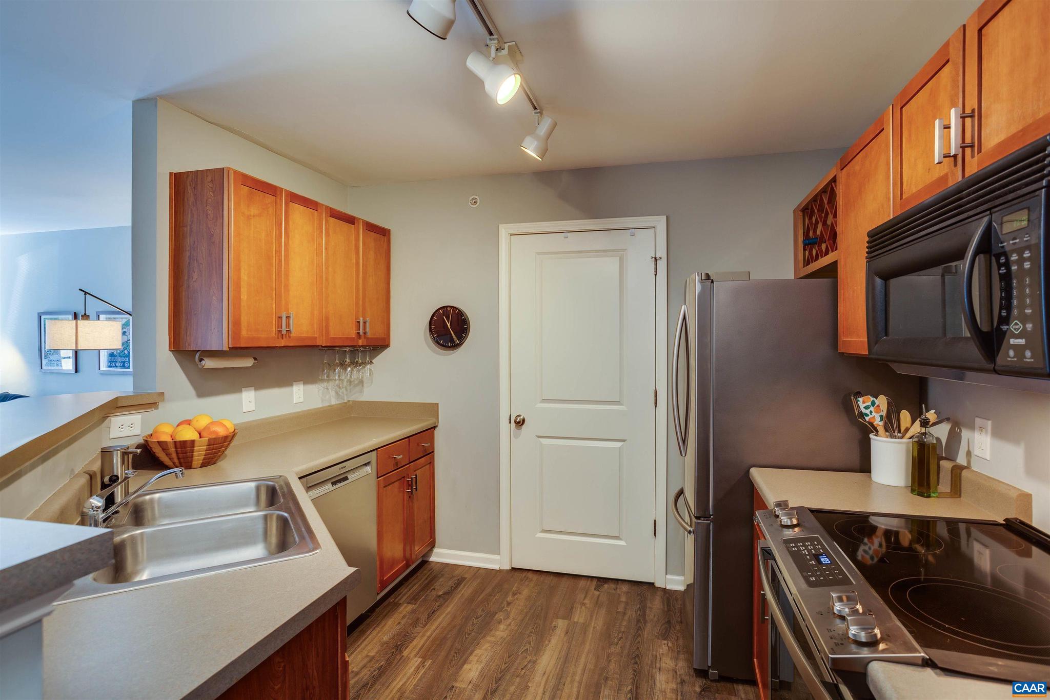 WALKER SQUARE CONDOS - Residential