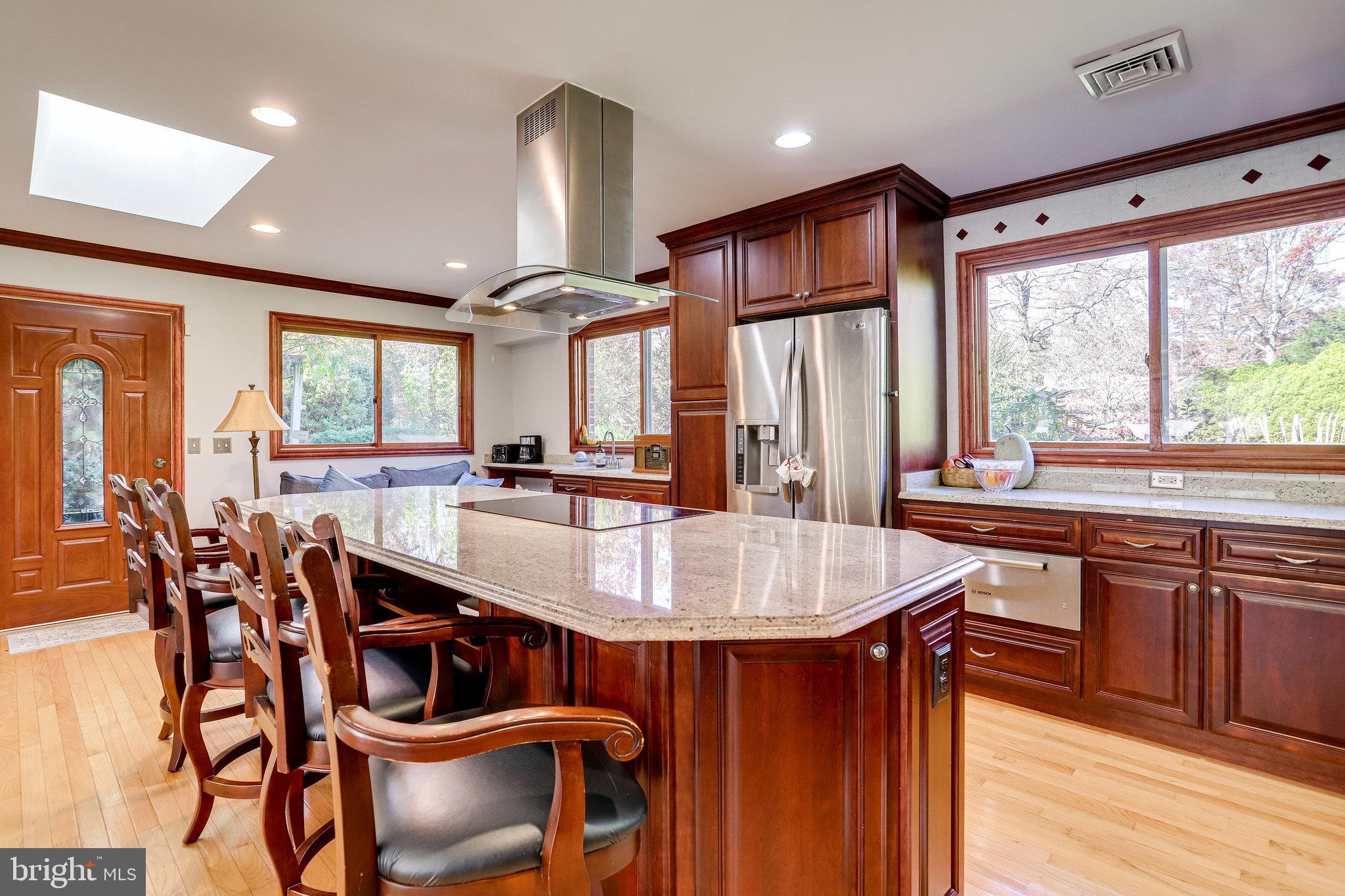SHORT TERM, FULLY FURNISHED, home, available for a minimum of 4 months and/or a maximum of 6 months starting  February 12,  2024 in beautiful Lake Barcroft.    Lovely 4BR/3BA Rambler w/expansive, renovated kitchen & den, 2-Car Garage & nice deck facing heavily treed, private backyard. Enjoy the lake & 5 white sanded beaches & be only 7 miles to DC, 3 miles to EFC Metro, 5 miles to Pentagon, and within 2 miles to Trader Joes, Harris Teeter, Giant, Shops and Restaurants.  No Pets.  Maximum of two incomes to qualify, one month's rent security deposit, and $55 application fee.