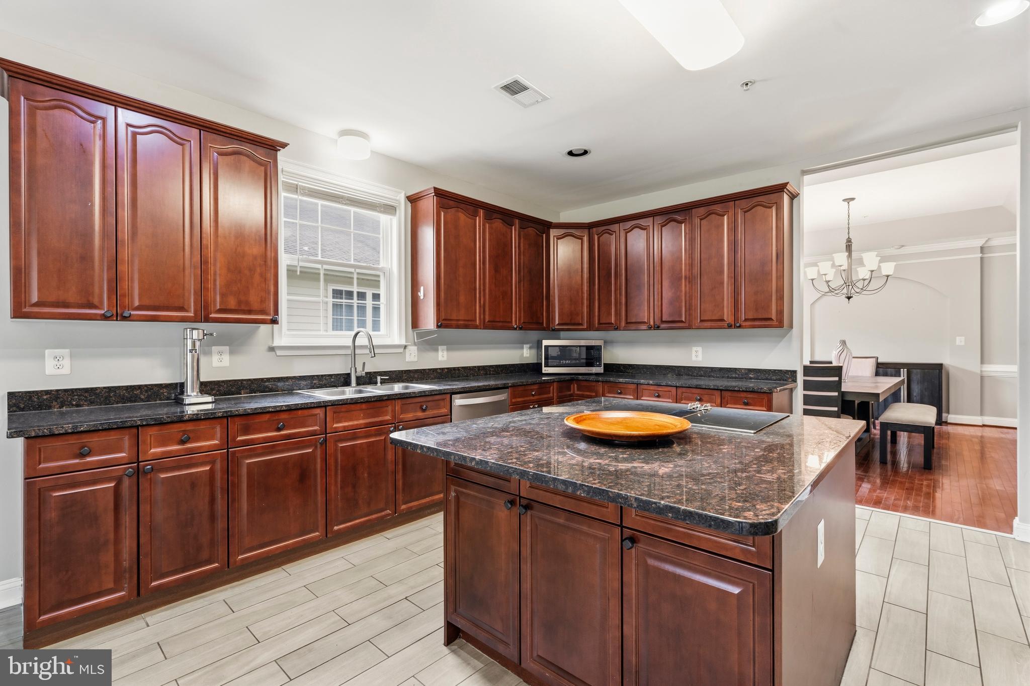 TANTALLON HILLS - Residential